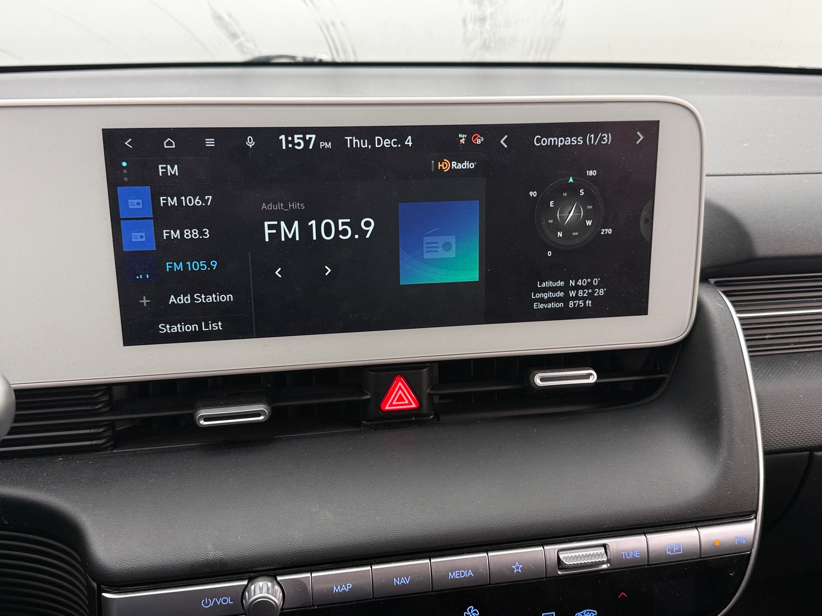 Thumbnail: 2022 Hyundai Ioniq 5 - 4