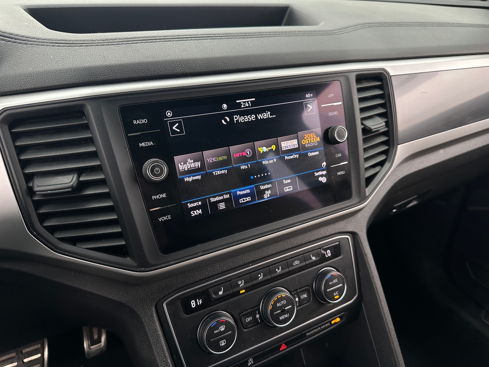 Thumbnail: 2021 Volkswagen Atlas - 3