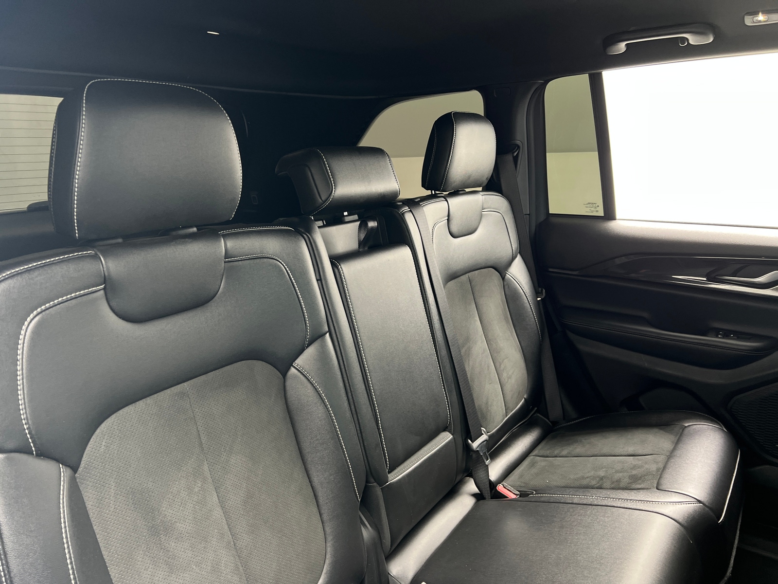 Thumbnail: 2023 Jeep Grand Cherokee - 5