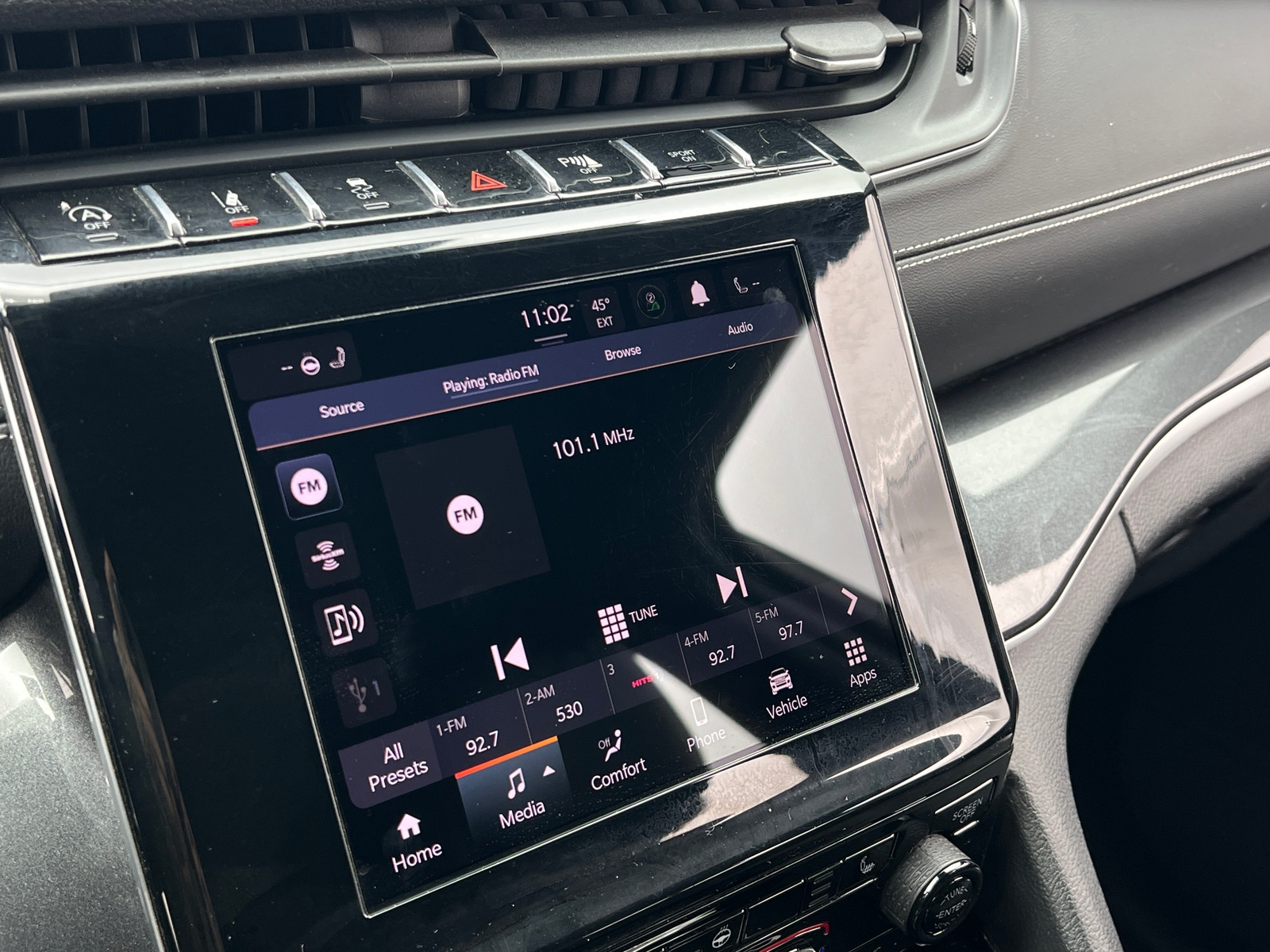 Thumbnail: 2023 Jeep Grand Cherokee - 3