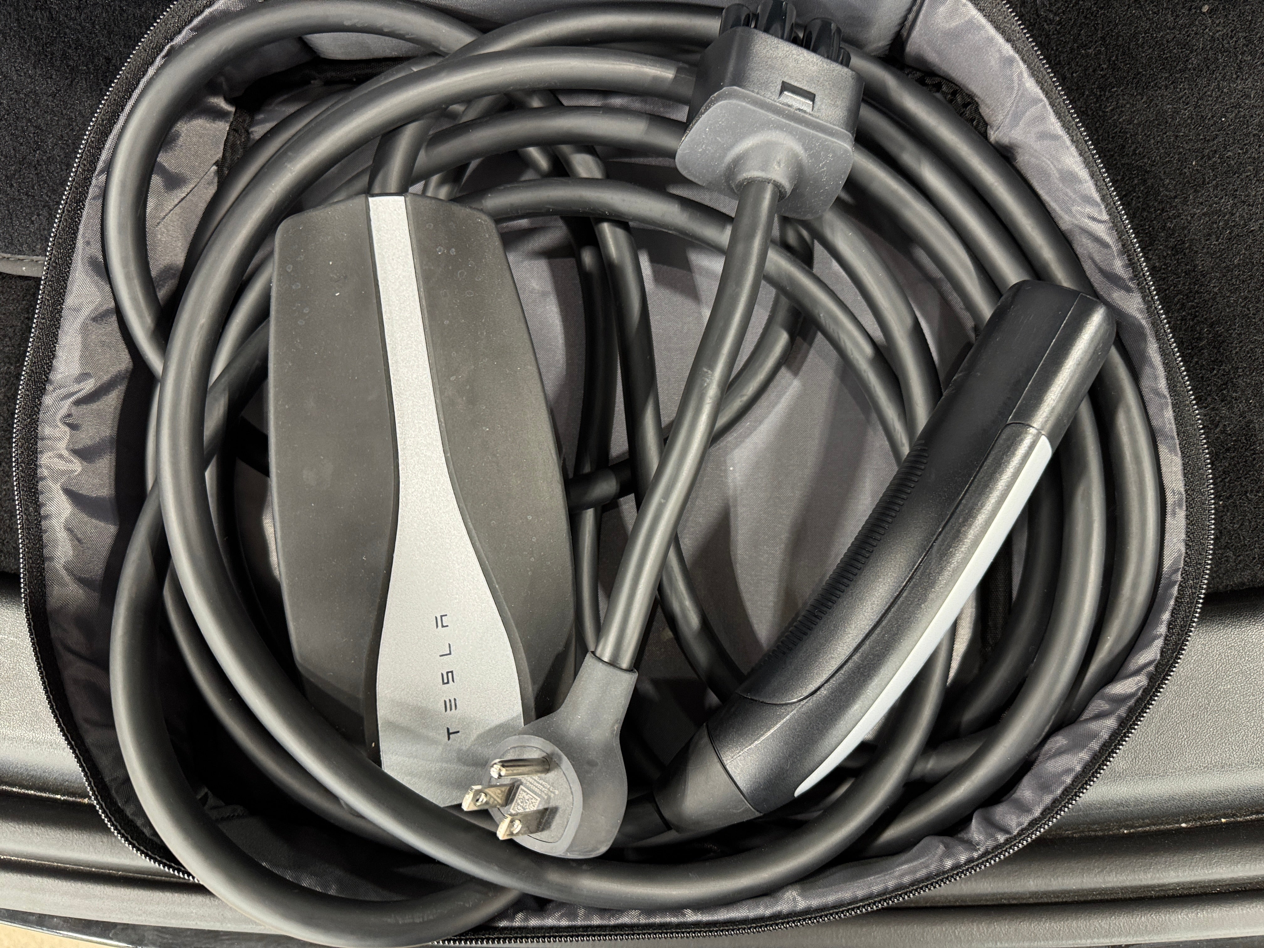 Used 2025 Tesla Model Y Long Range with VIN 7SAYGAEEXSF293793 for sale in Northfield, Minnesota