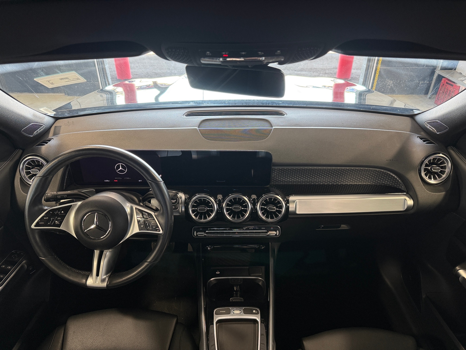 Thumbnail: 2024 Mercedes-Benz GLB - 2