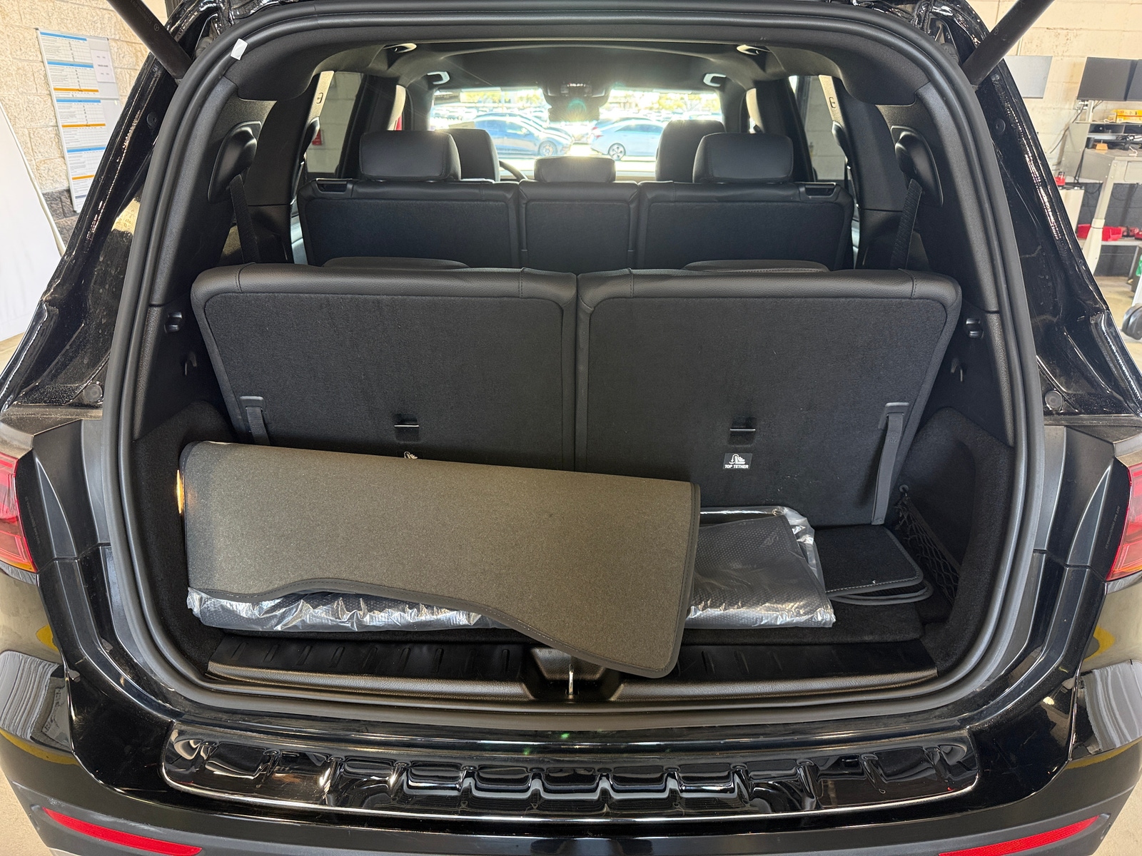 Thumbnail: 2024 Mercedes-Benz GLB - 6