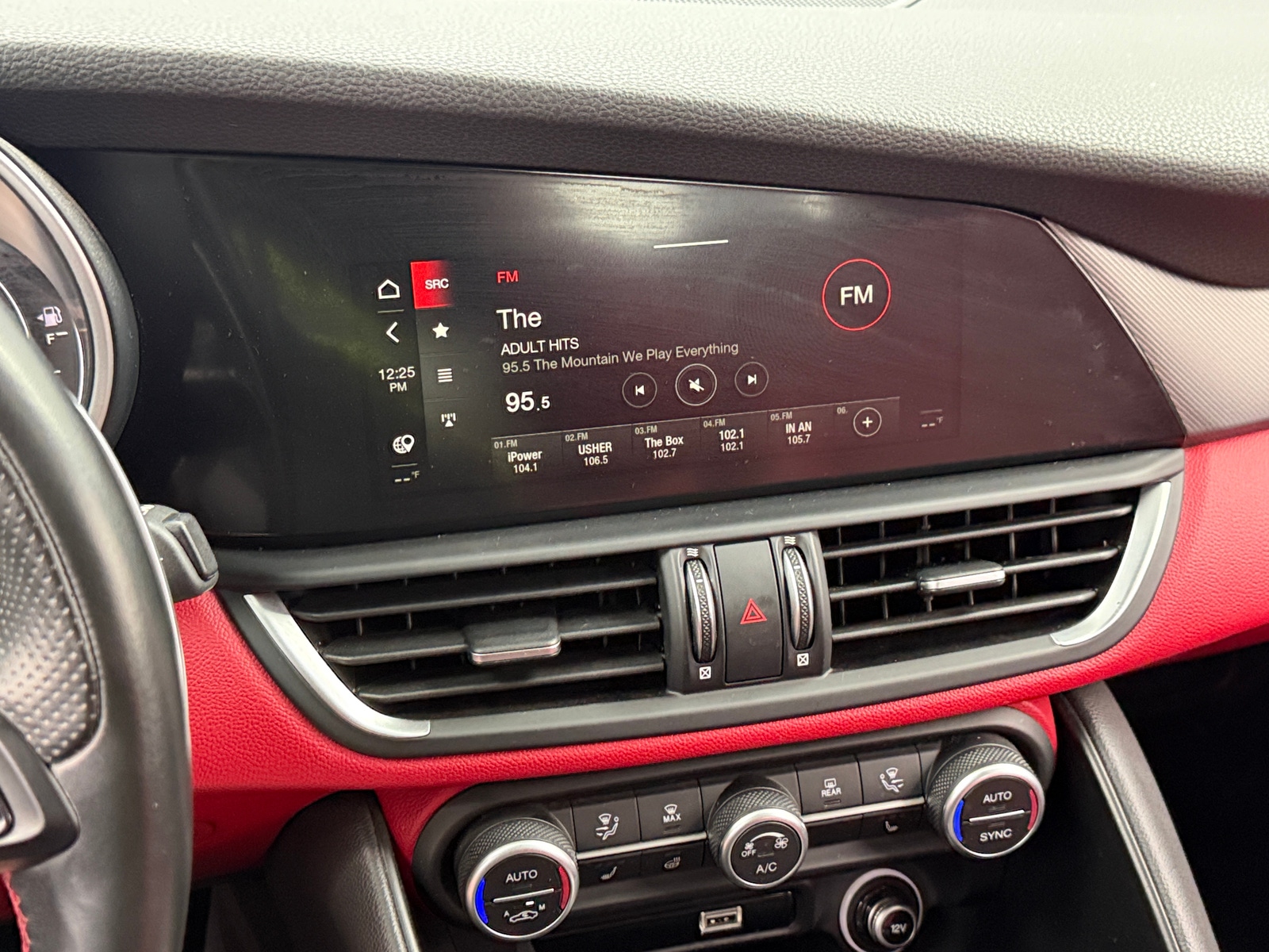 Thumbnail: 2020 Alfa Romeo Giulia - 3