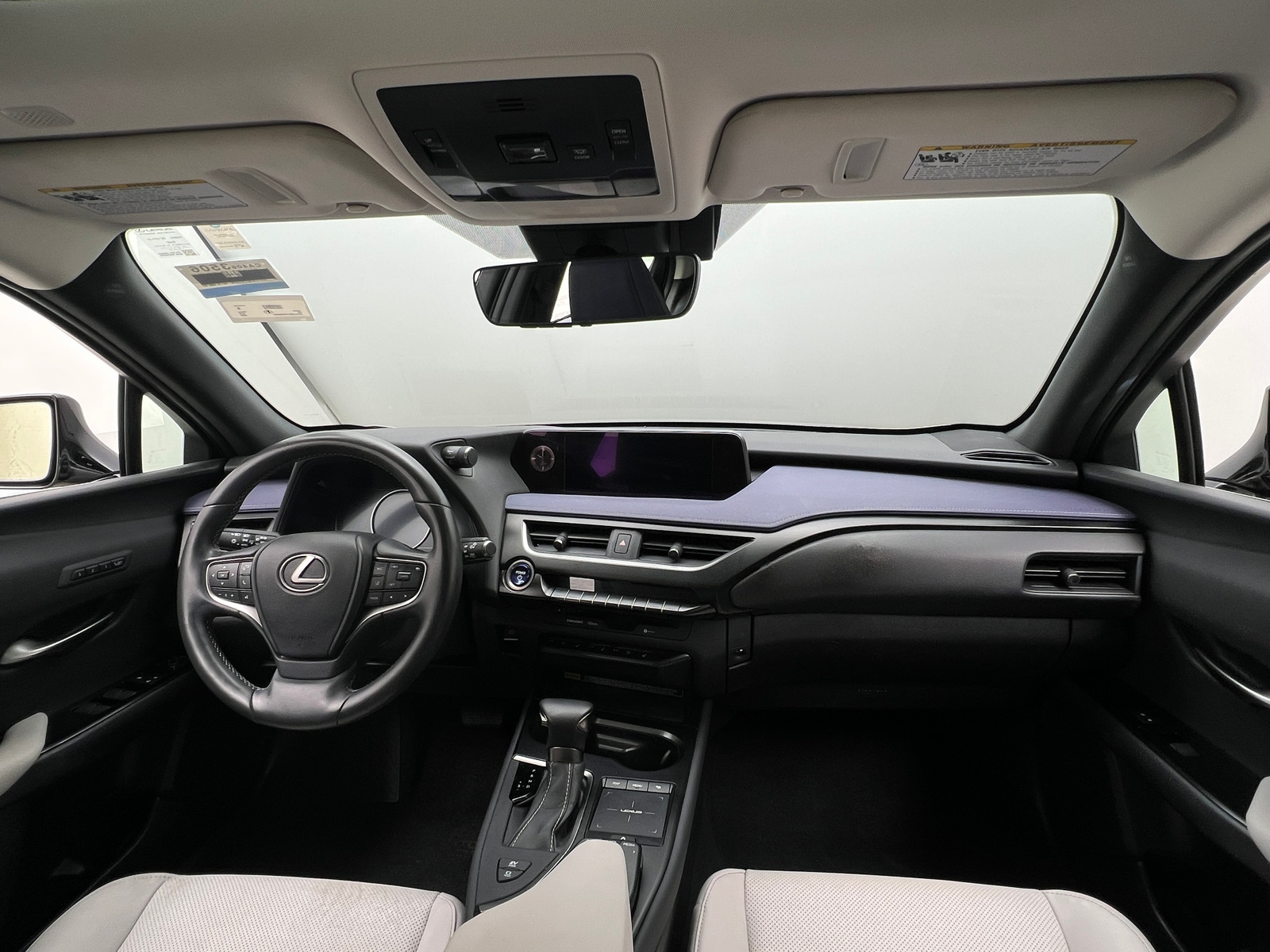 Thumbnail: 2022 Lexus UX - 2