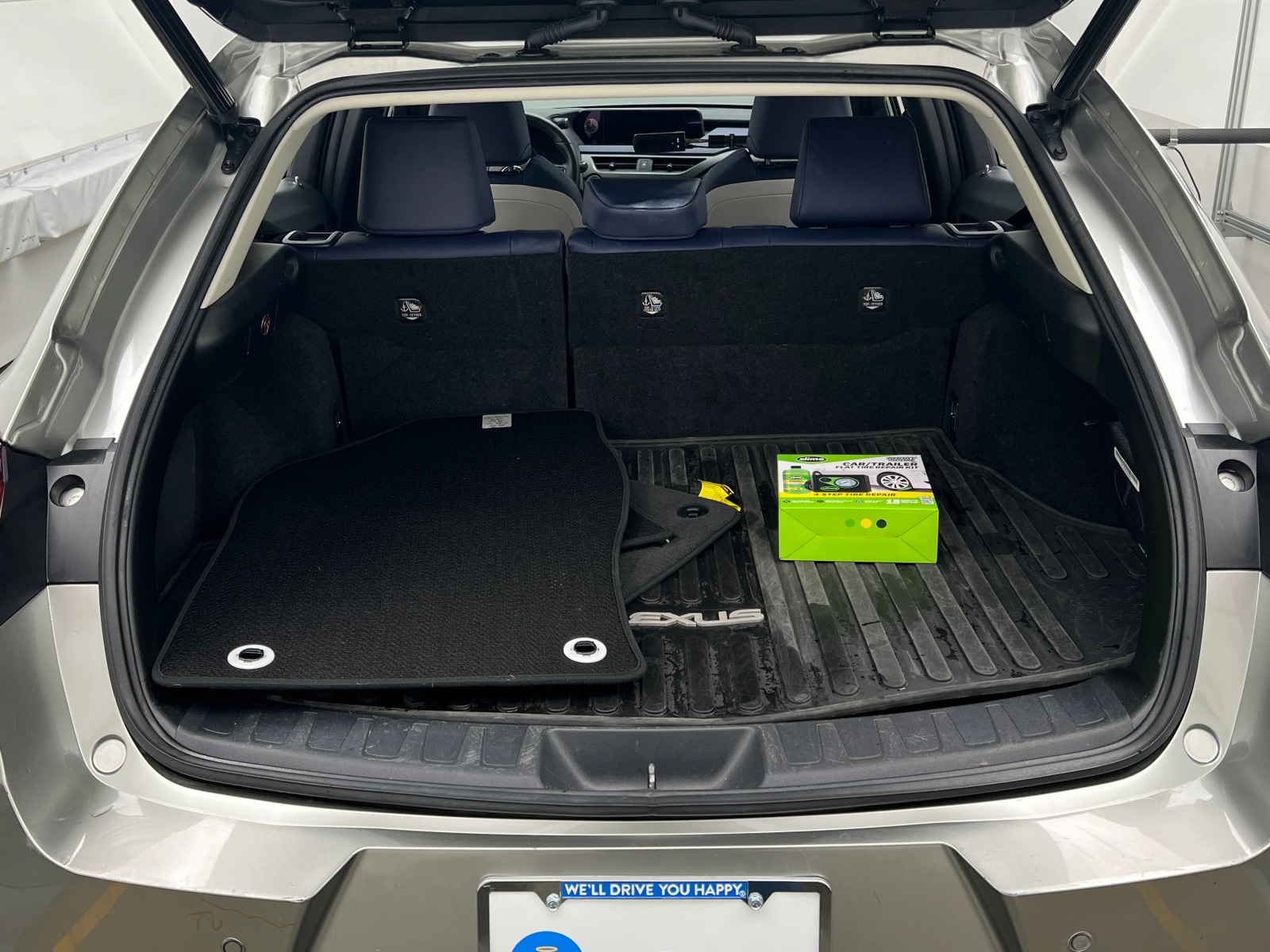 Thumbnail: 2022 Lexus UX - 6