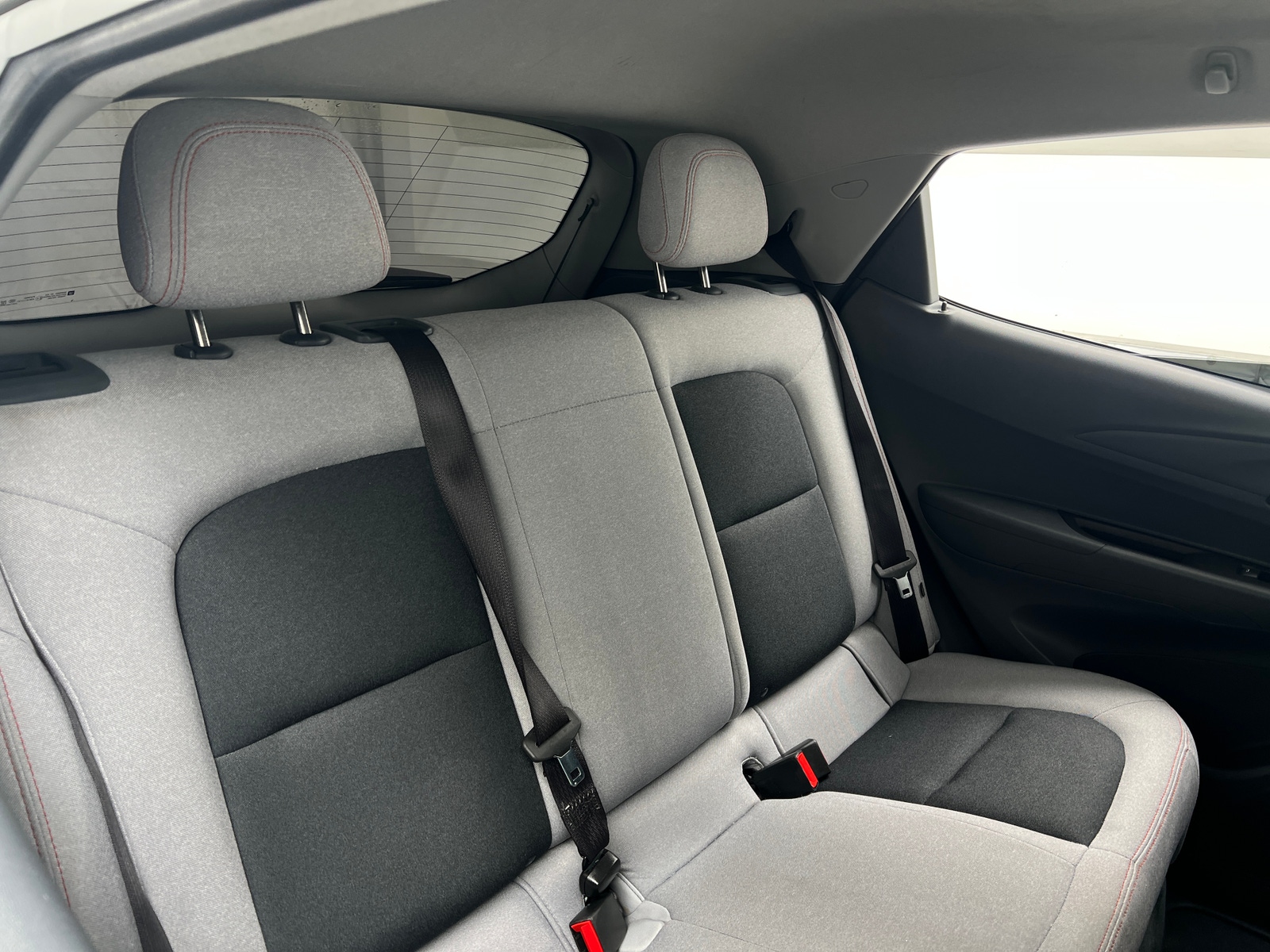 Thumbnail: 2017 Chevrolet Bolt EV - 6