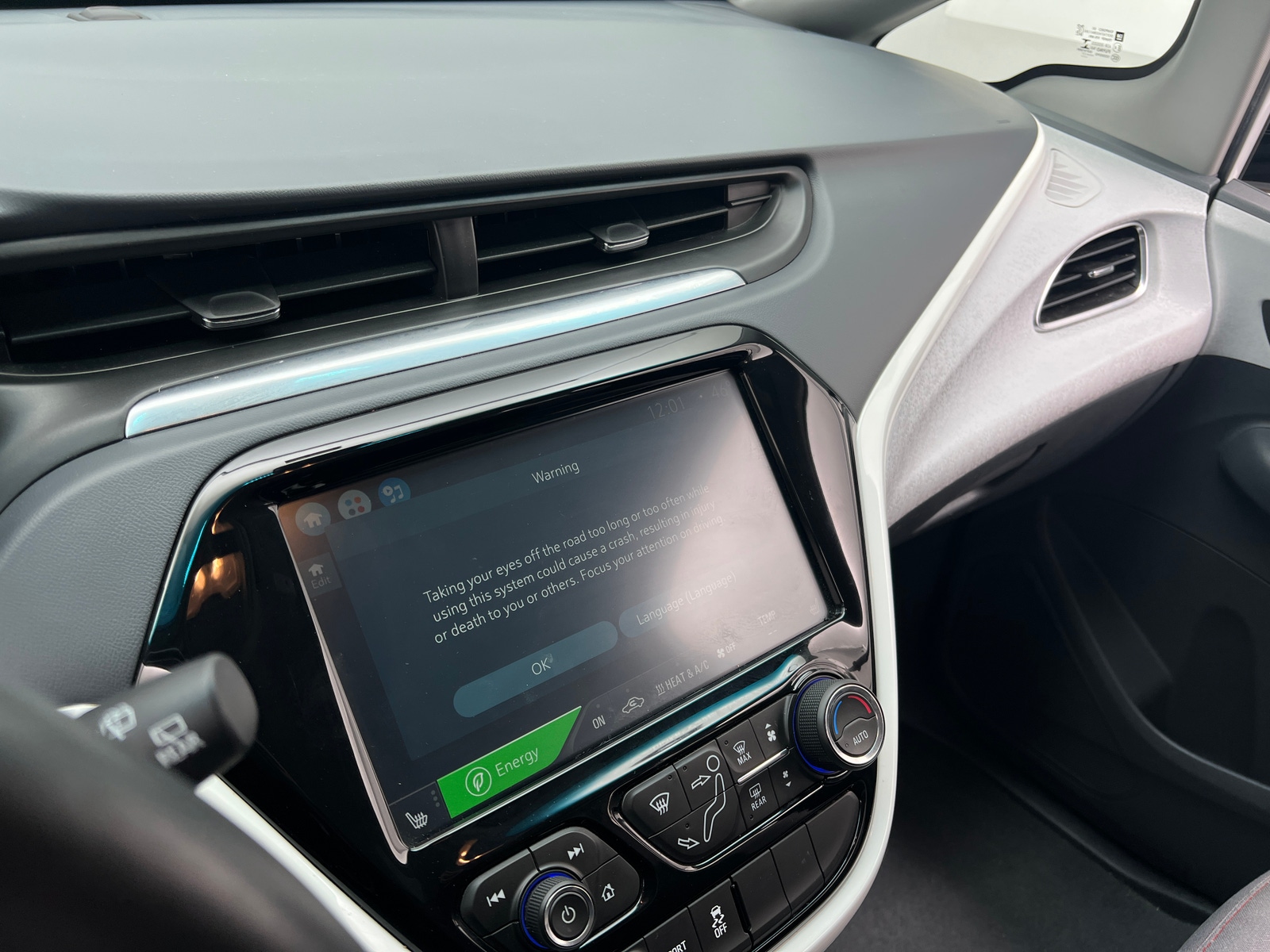 Thumbnail: 2017 Chevrolet Bolt EV - 4