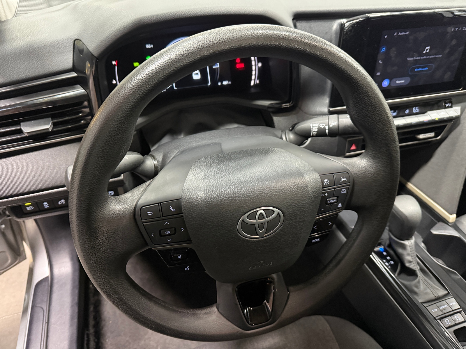 Thumbnail: 2025 Toyota Camry - 5