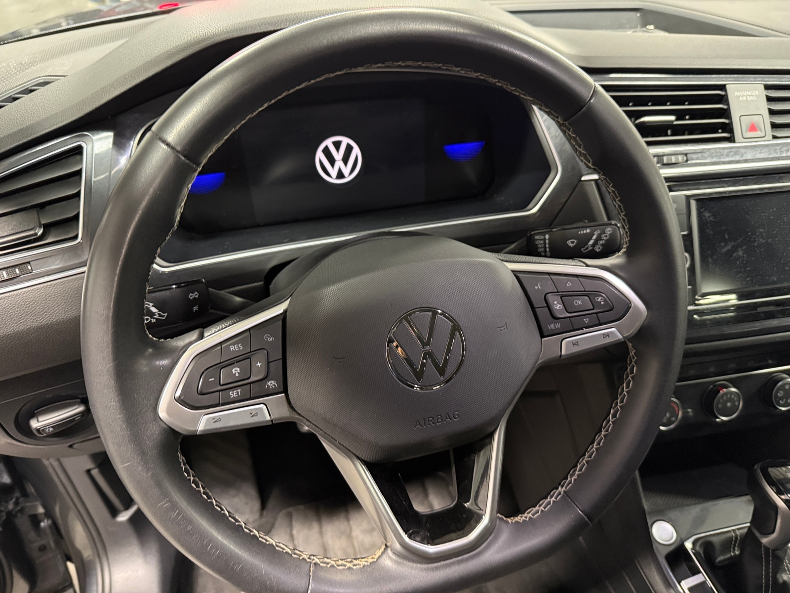 Thumbnail: 2023 Volkswagen Tiguan - 5