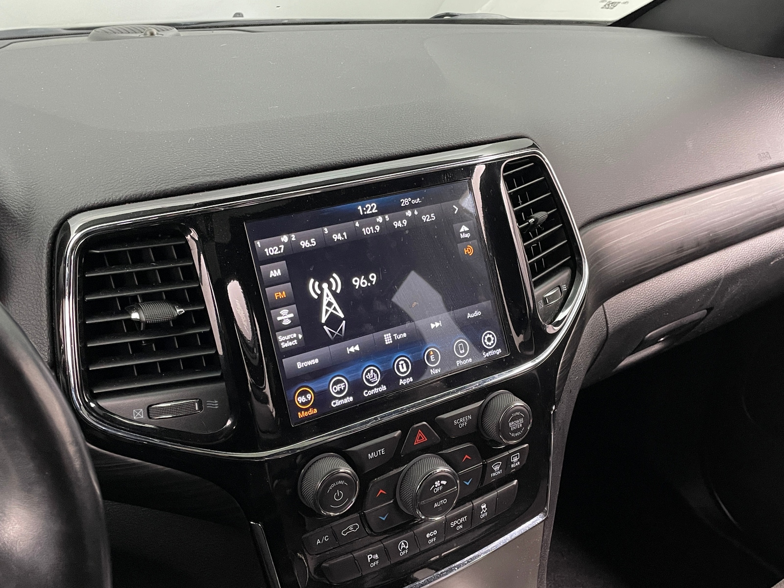 Thumbnail: 2020 Jeep Grand Cherokee - 4