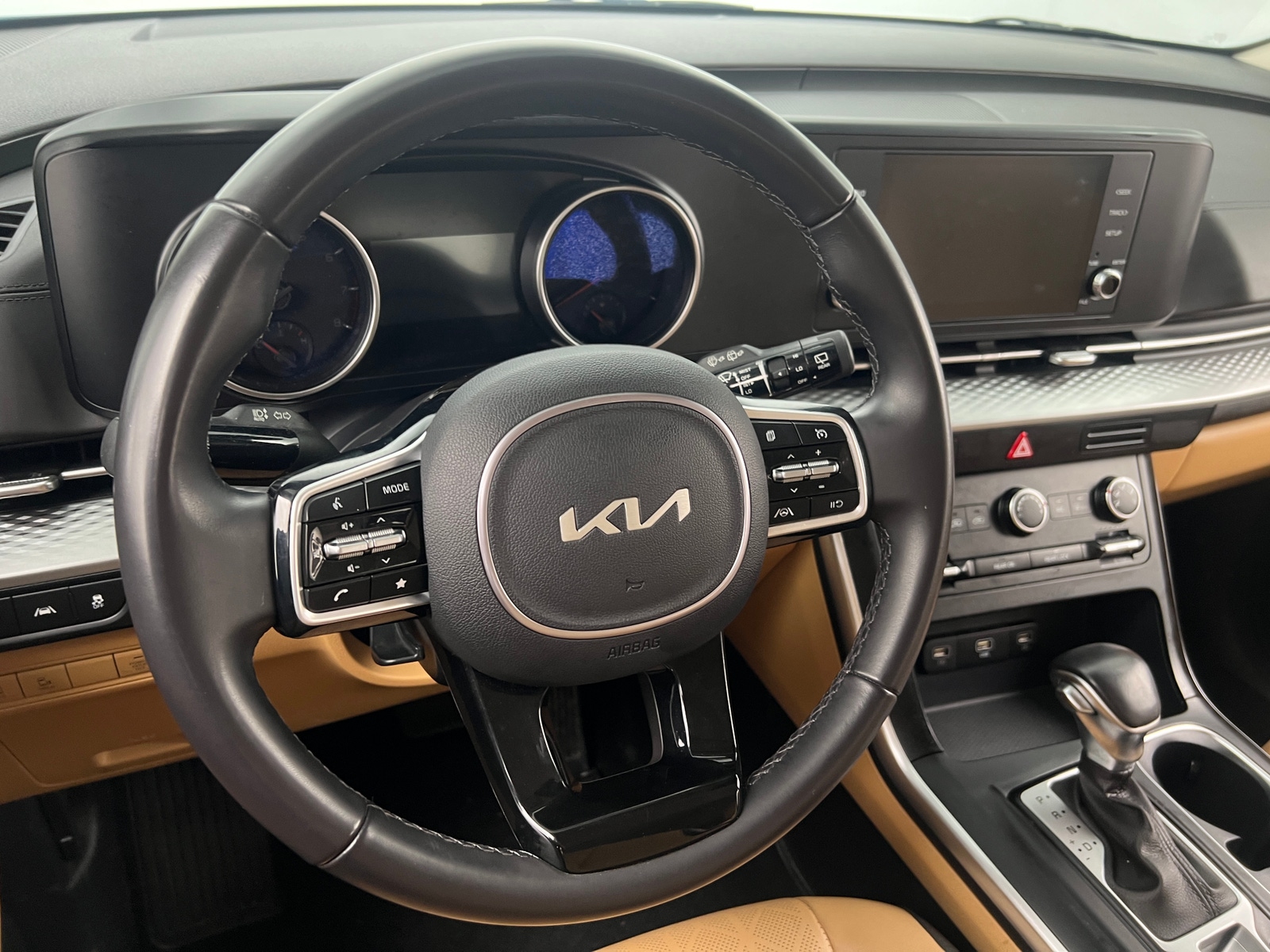 Thumbnail: 2024 Kia Carnival - 4