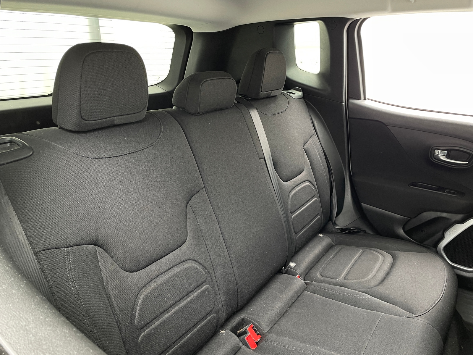 Thumbnail: 2018 Jeep Renegade - 6