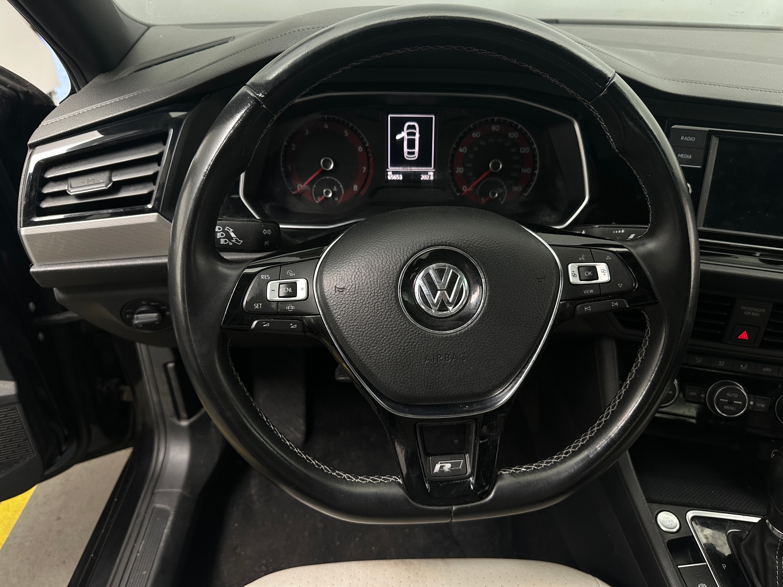 Thumbnail: 2019 Volkswagen Jetta - 4