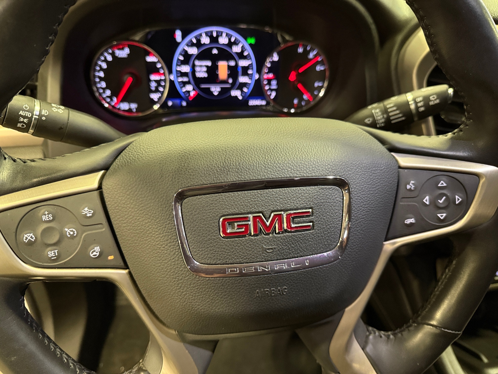 Thumbnail: 2022 GMC Acadia - 4