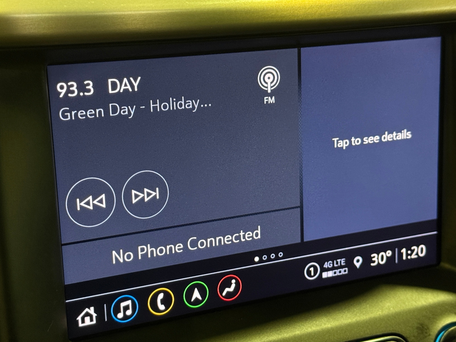 Thumbnail: 2022 GMC Acadia - 3