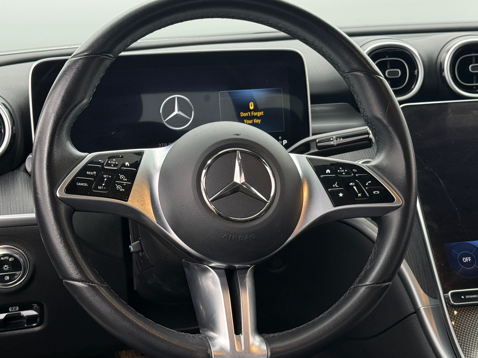 Thumbnail: 2024 Mercedes-Benz C-Class - 4