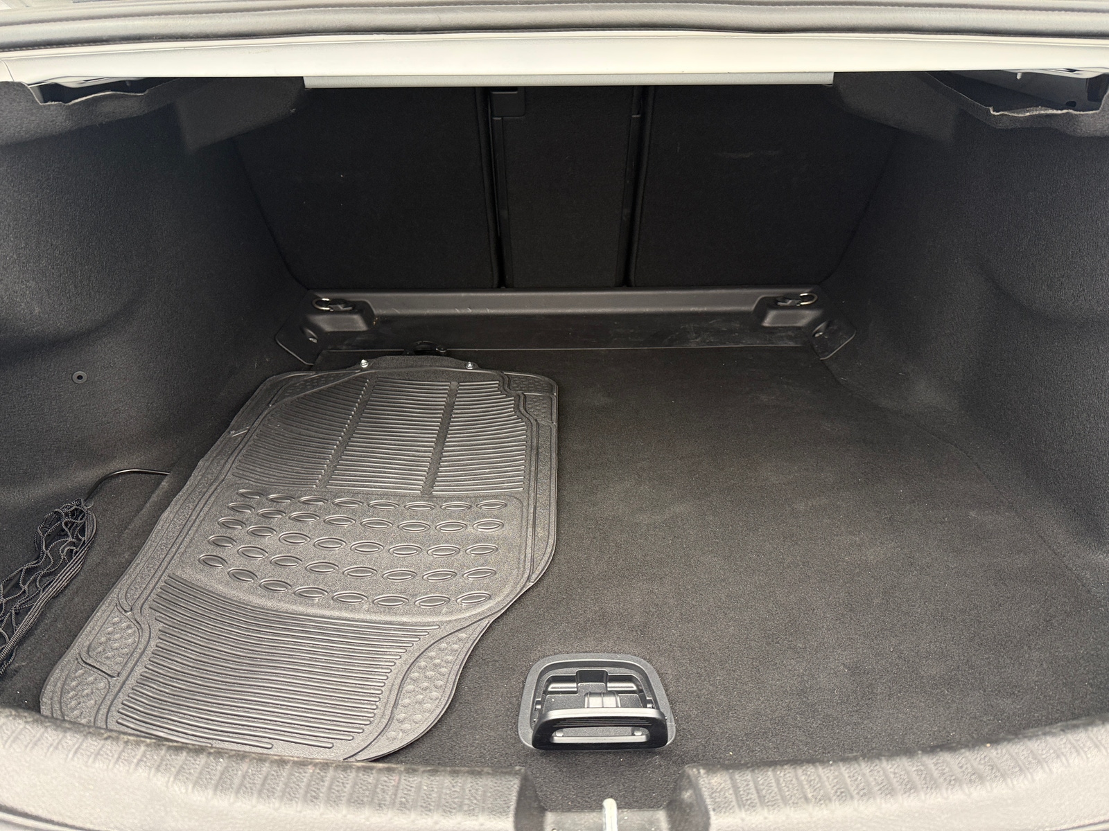 Thumbnail: 2024 Mercedes-Benz C-Class - 6