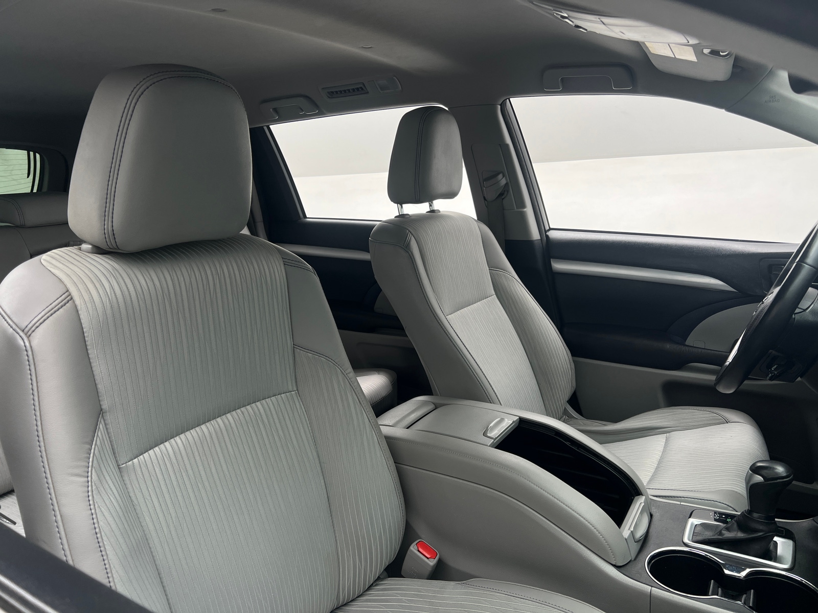 Thumbnail: 2016 Toyota Highlander - 2