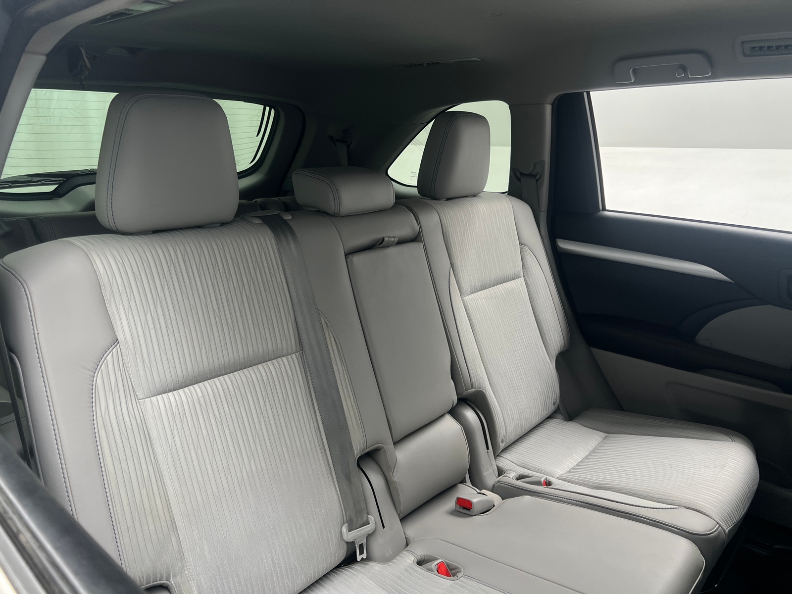 Thumbnail: 2016 Toyota Highlander - 6