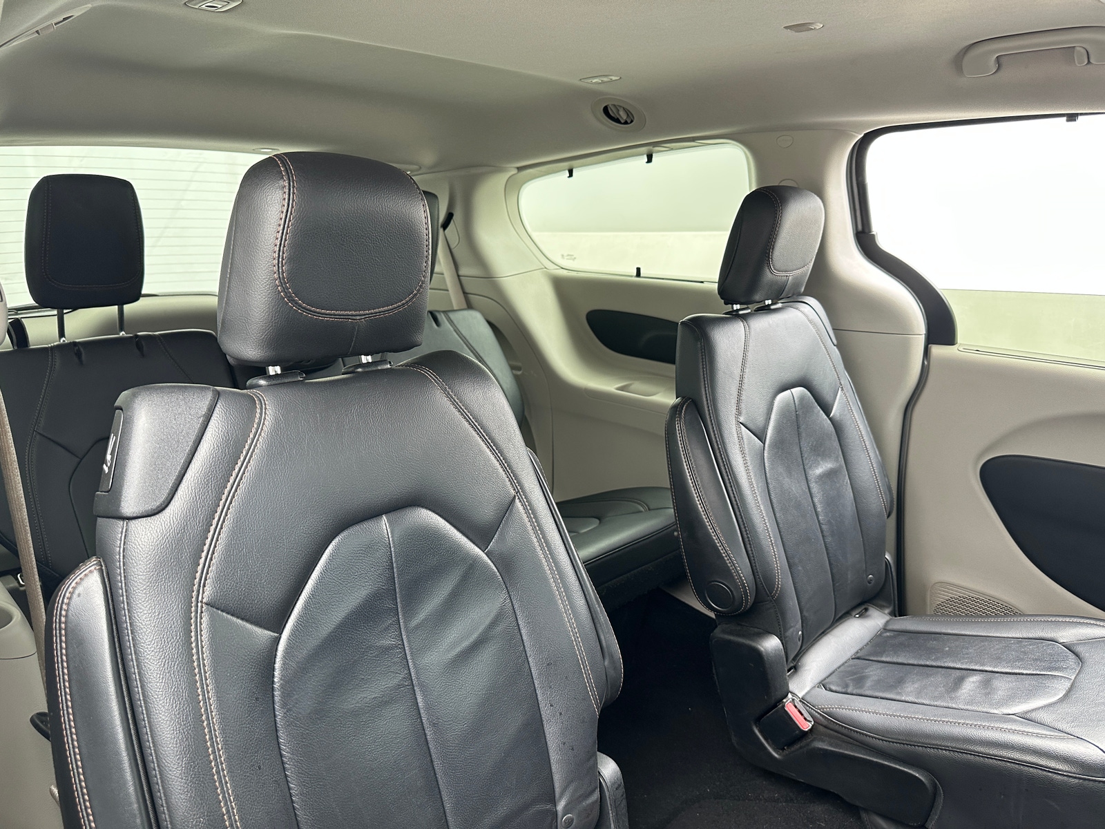 Thumbnail: 2017 Chrysler Pacifica - 5