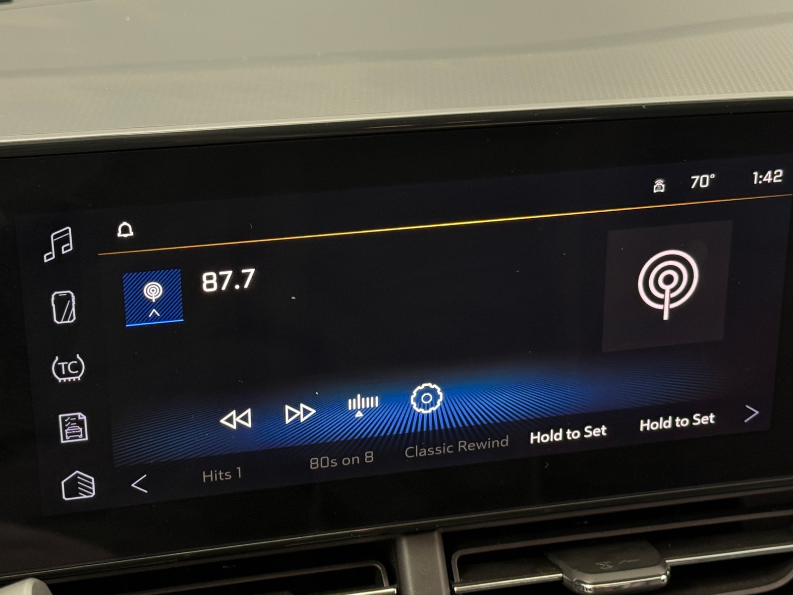 Thumbnail: 2024 Chevrolet Trax - 3