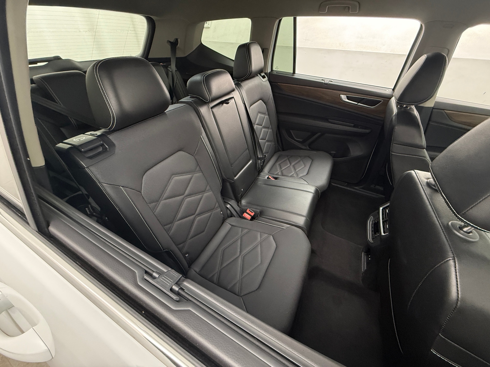 Thumbnail: 2024 Volkswagen Atlas - 5