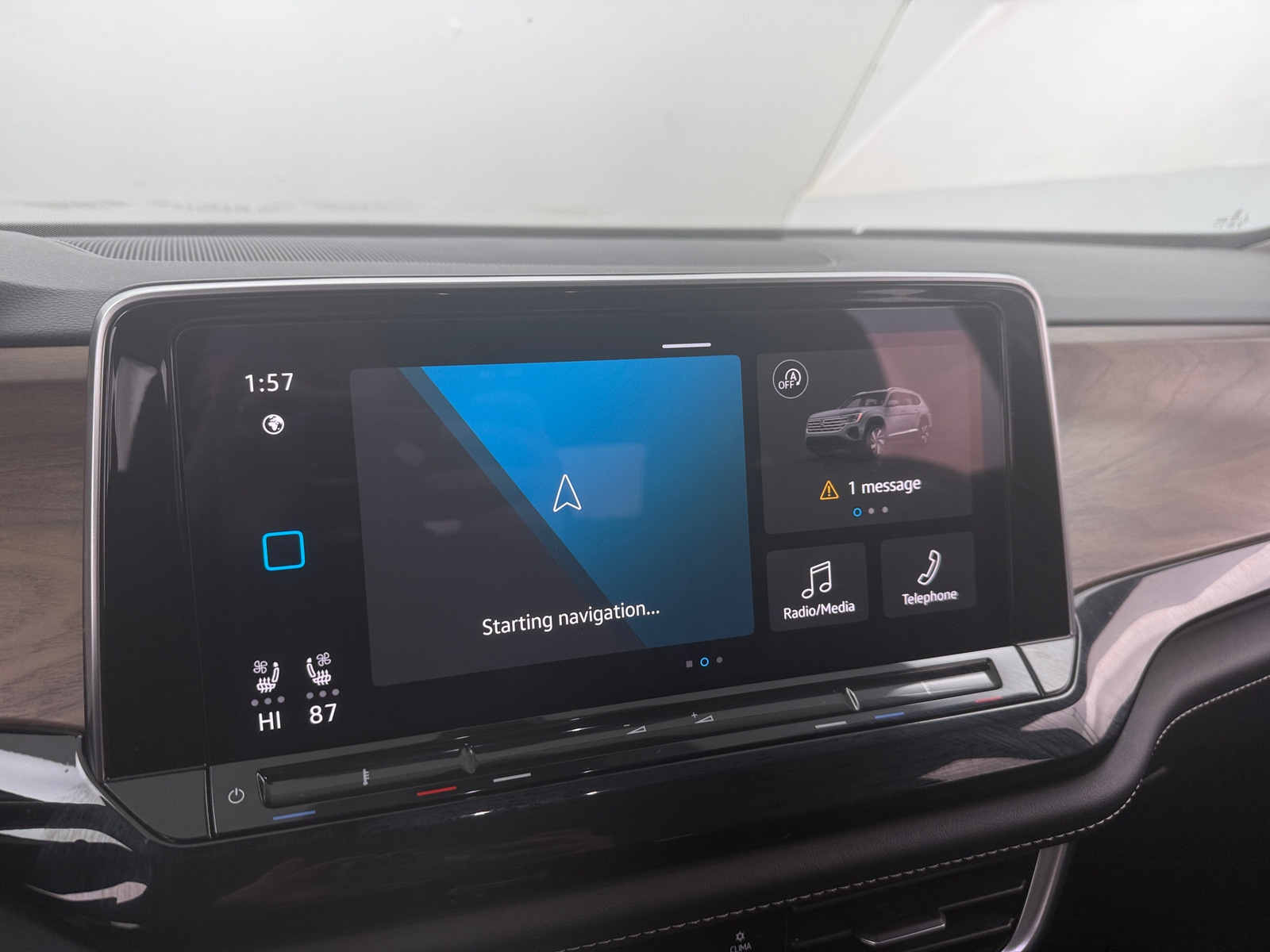 Thumbnail: 2024 Volkswagen Atlas - 3