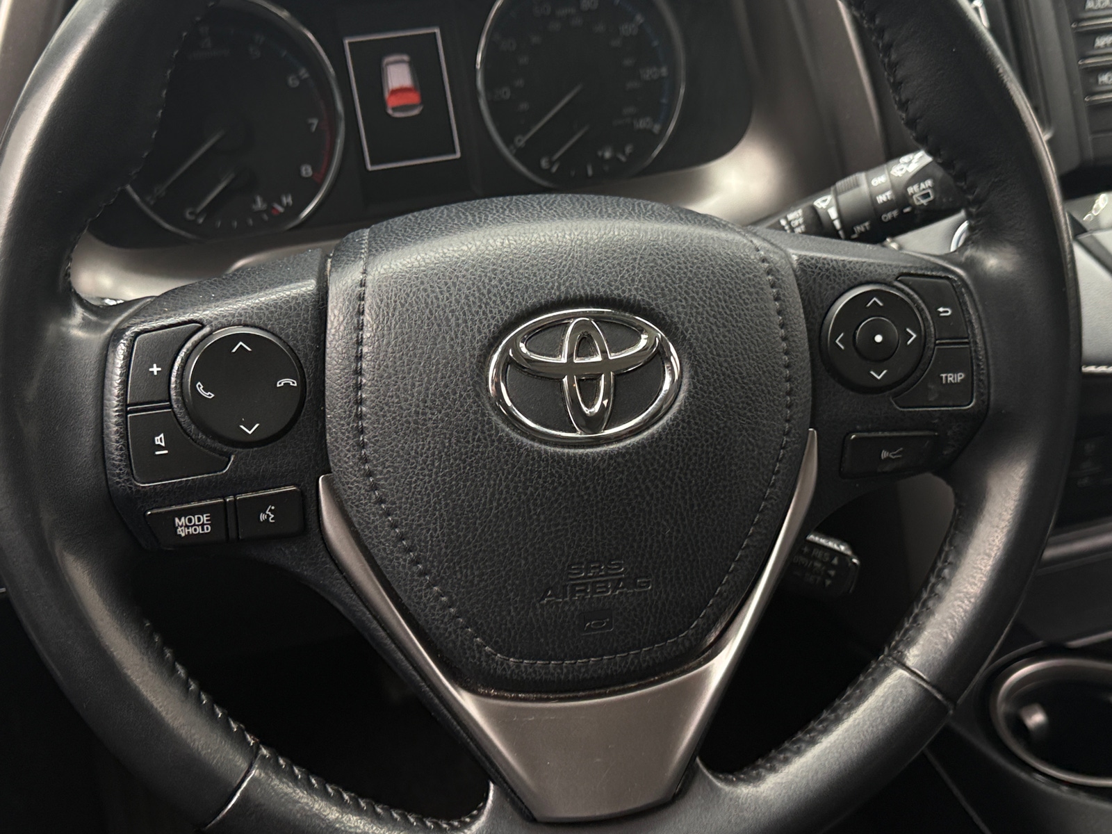 Thumbnail: 2018 Toyota RAV4 - 4