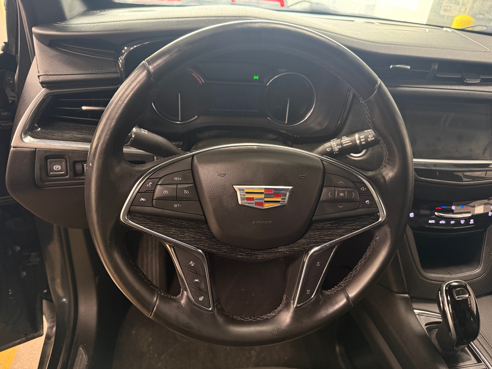 Thumbnail: 2020 Cadillac XT5 - 4