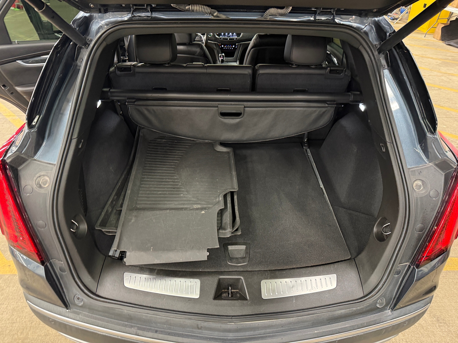 Thumbnail: 2020 Cadillac XT5 - 6