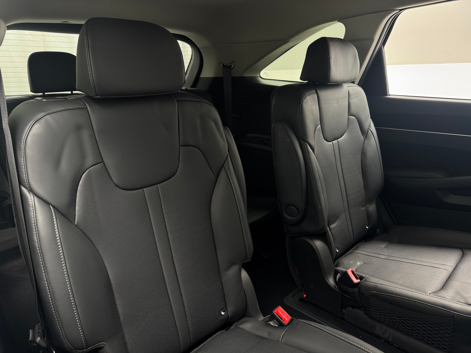 Thumbnail: 2023 Kia Sorento - 5