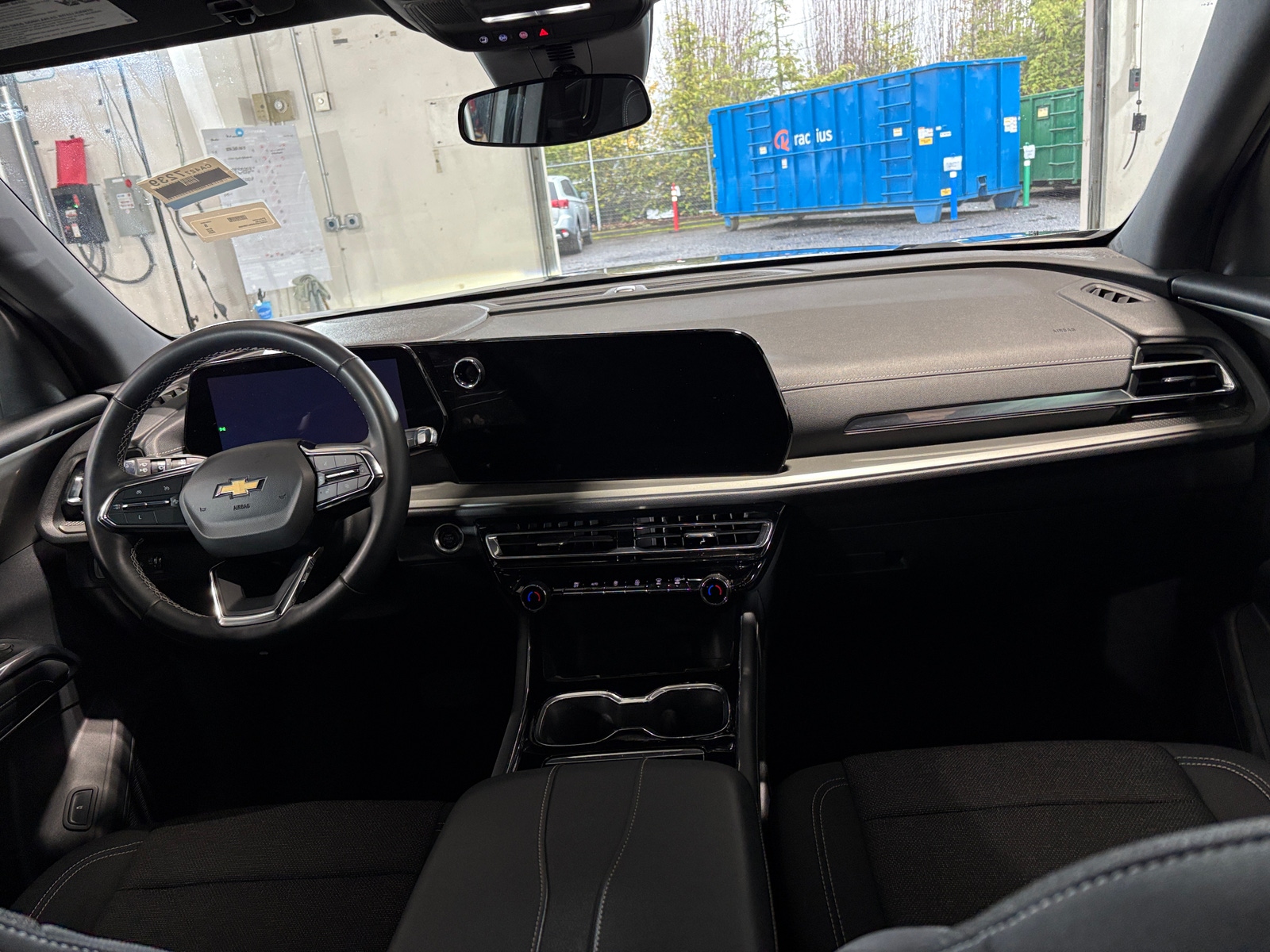 Thumbnail: 2024 Chevrolet Traverse - 3