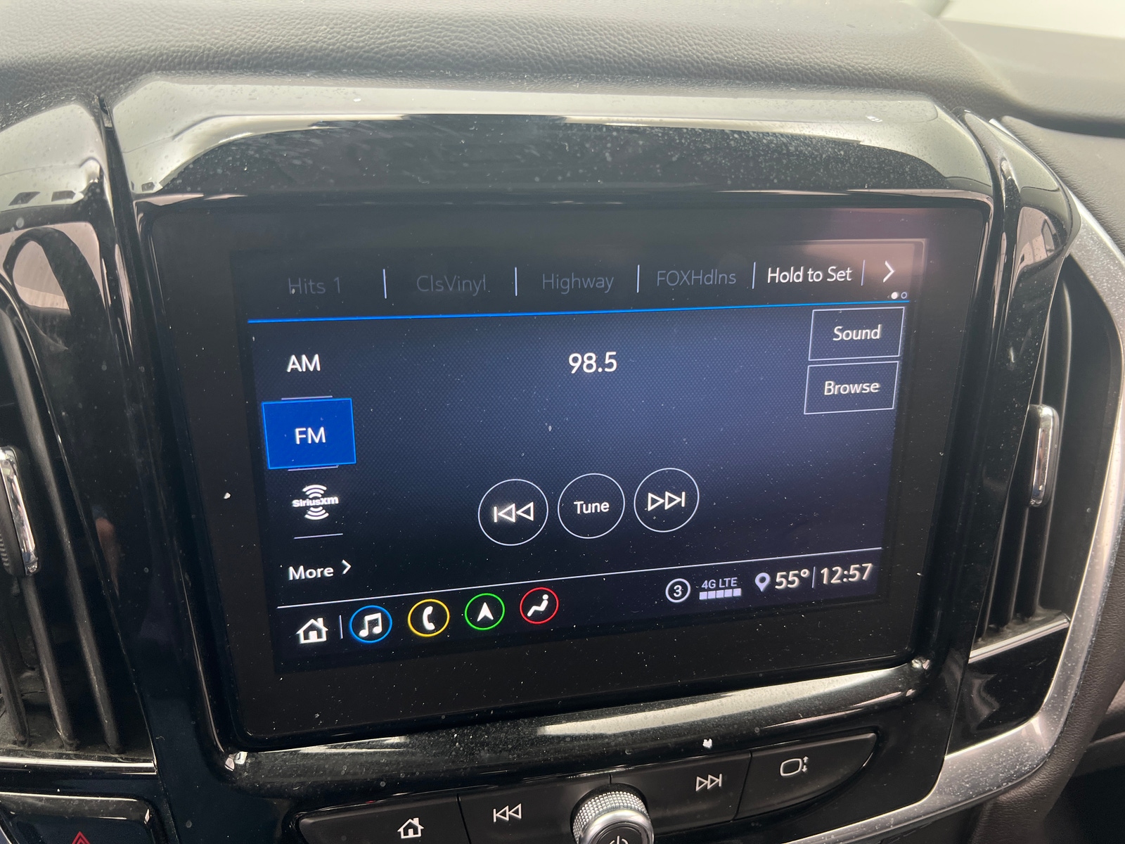 Thumbnail: 2021 Chevrolet Traverse - 3