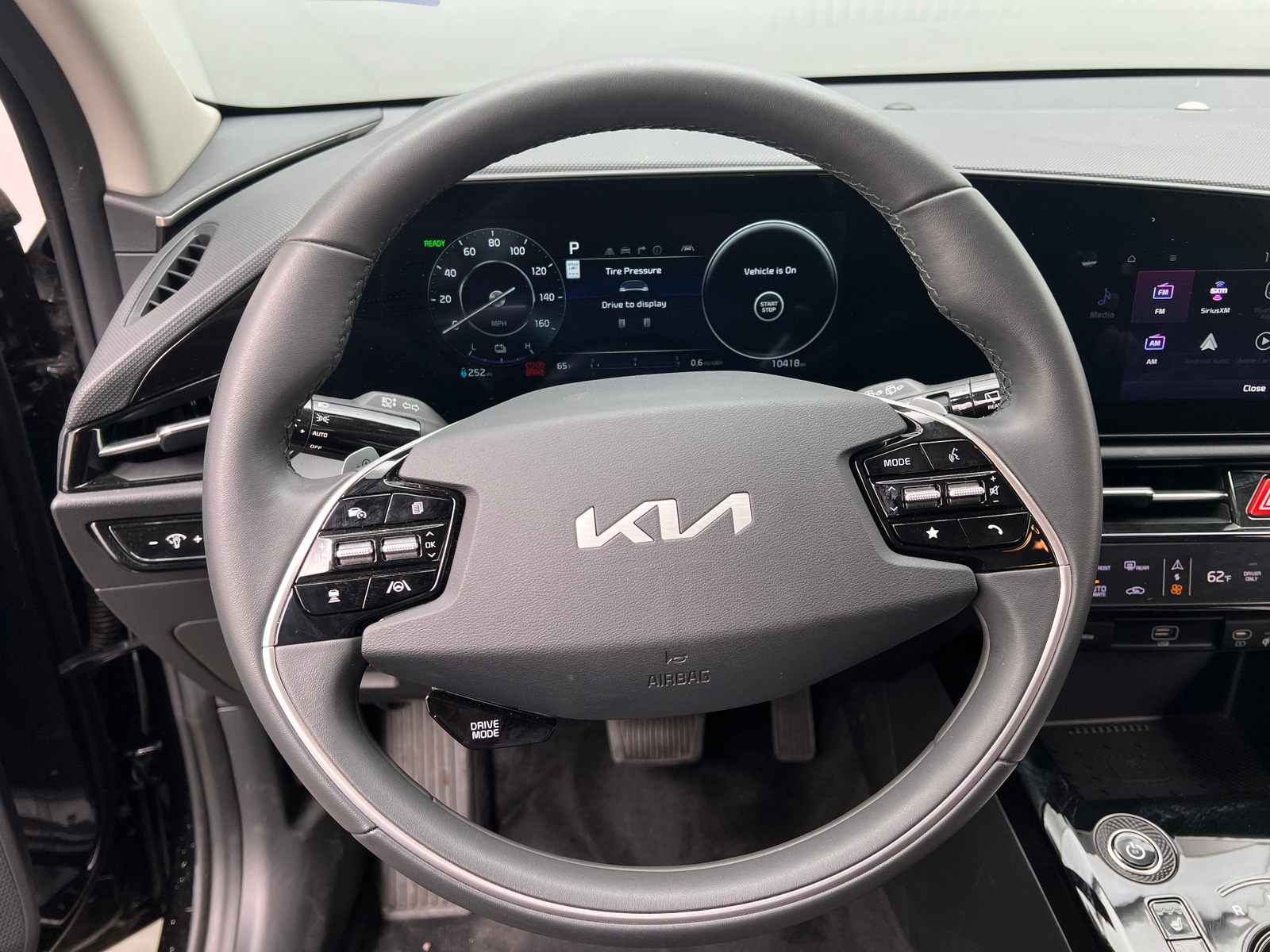 Thumbnail: 2023 Kia Niro - 4