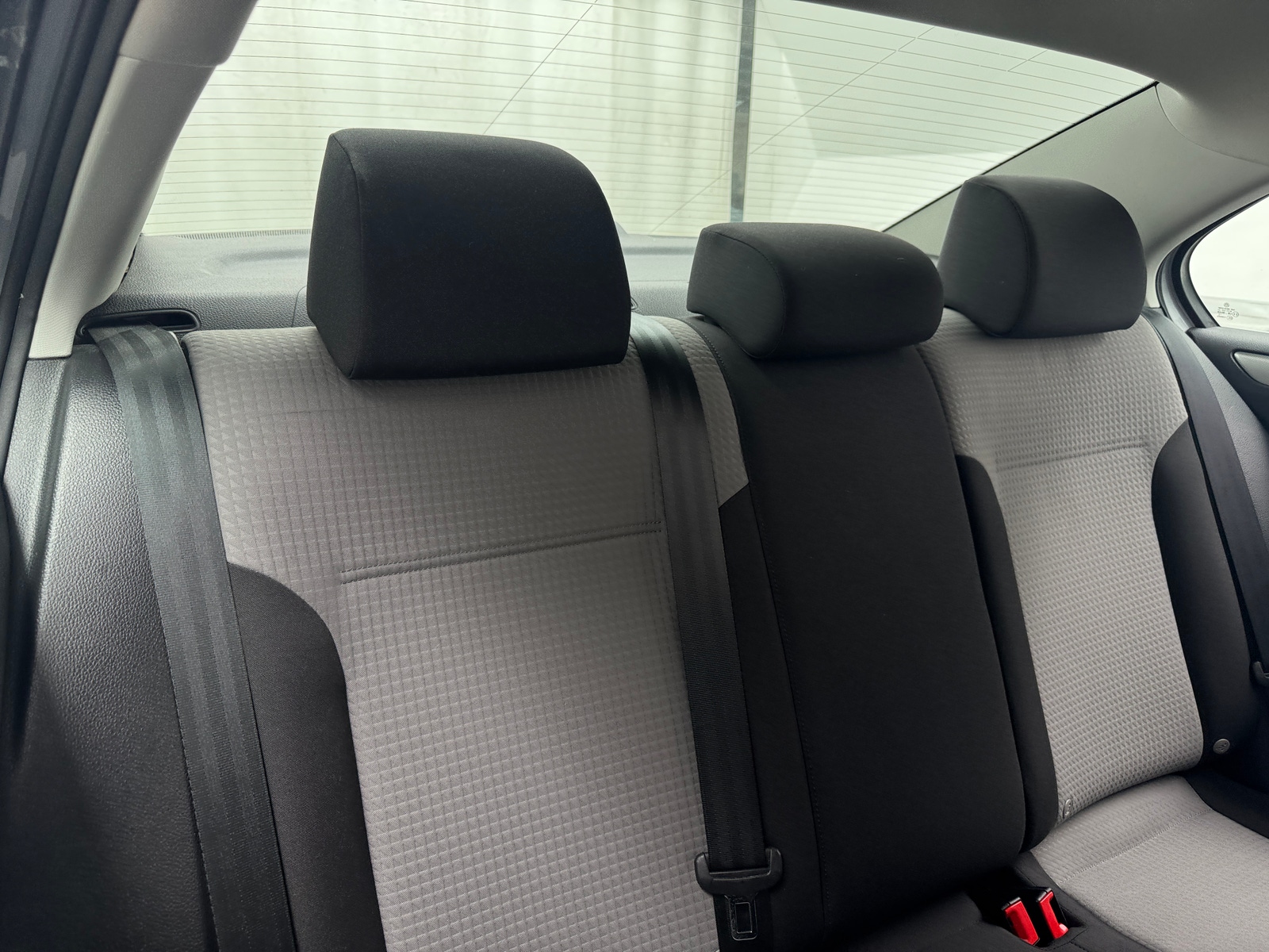 Thumbnail: 2017 Volkswagen Jetta - 6