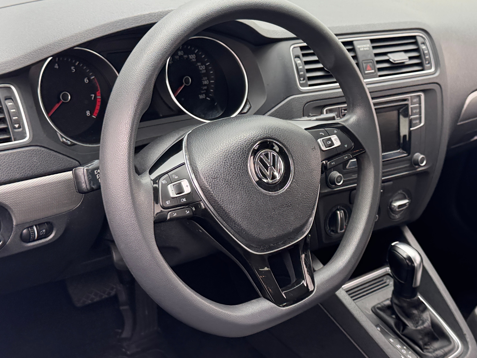 Thumbnail: 2017 Volkswagen Jetta - 5