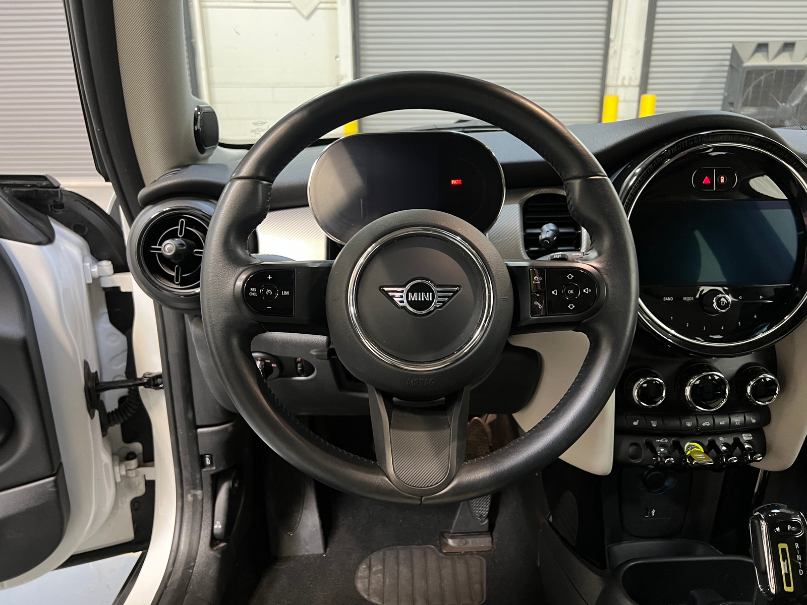 Thumbnail: 2023 MINI Cooper Hardtop - 4