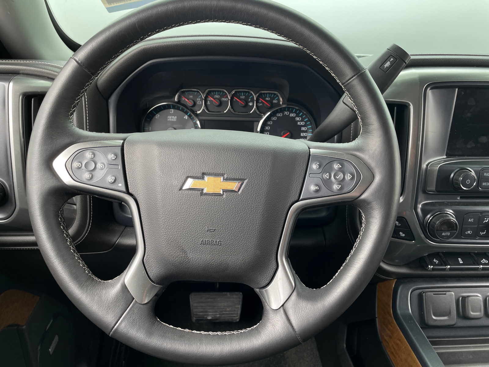 Thumbnail: 2017 Chevrolet Silverado 1500 - 4