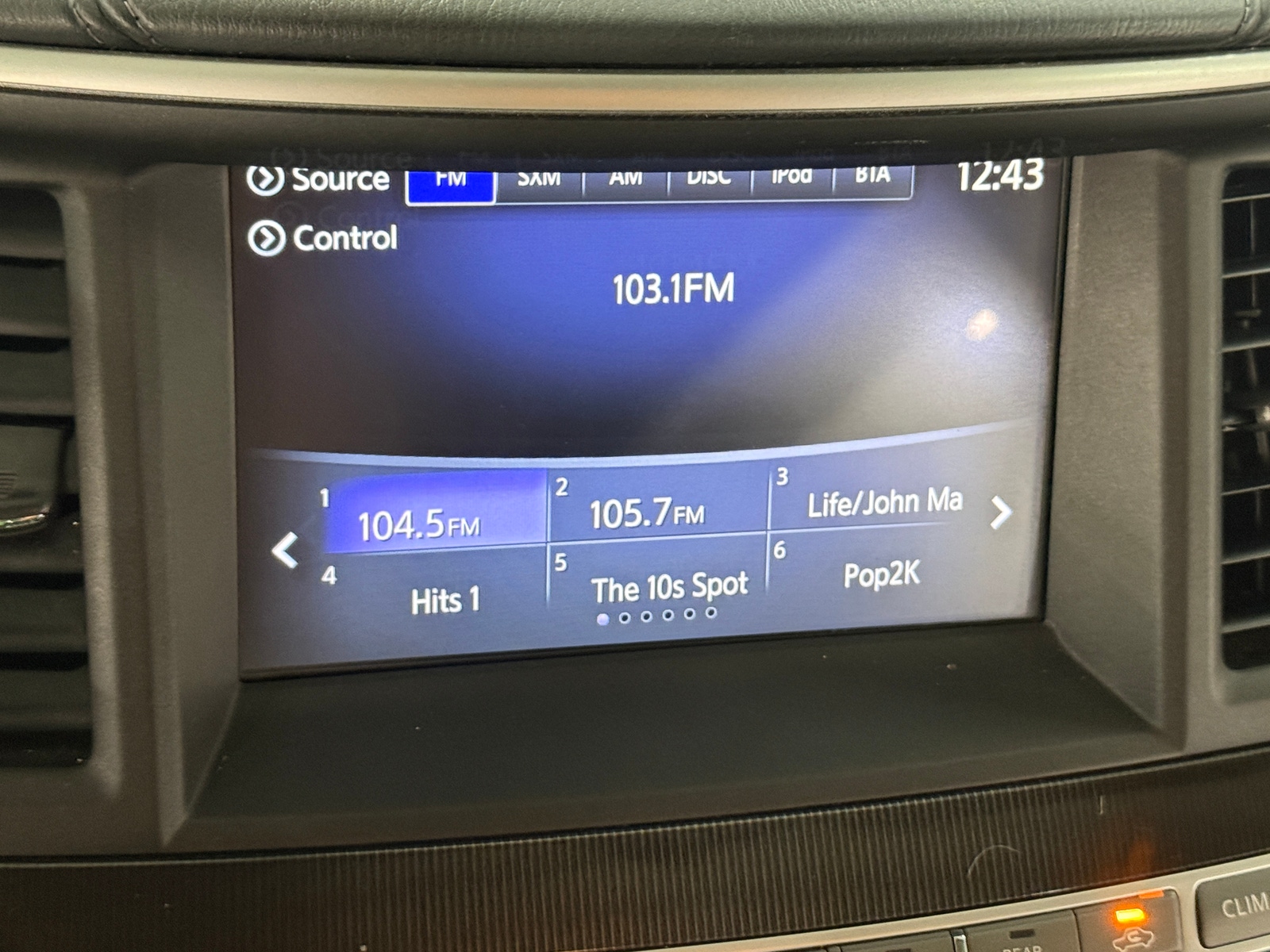 Thumbnail: 2017 INFINITI QX60 - 3