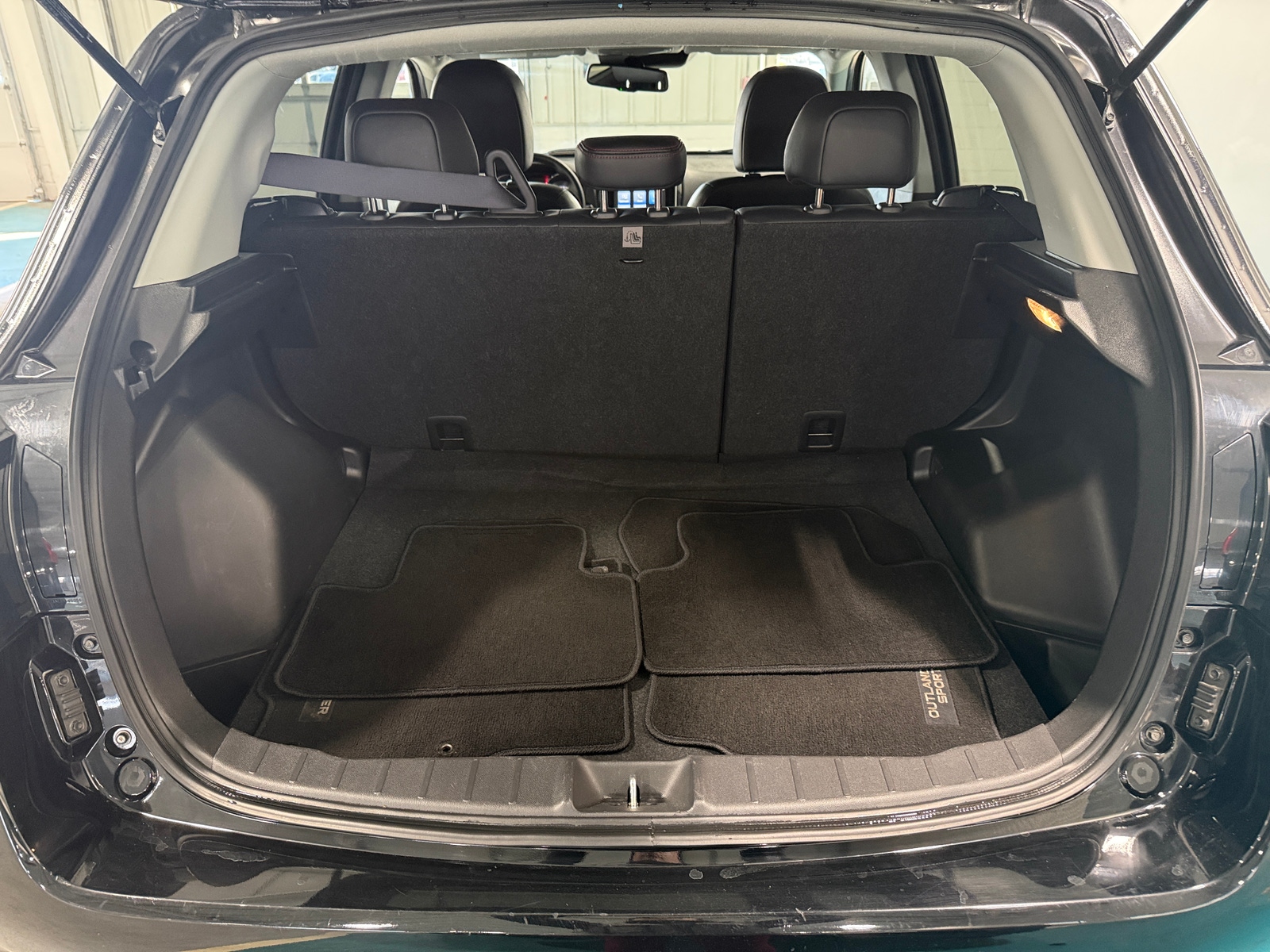 Thumbnail: 2024 Mitsubishi Outlander Sport - 6