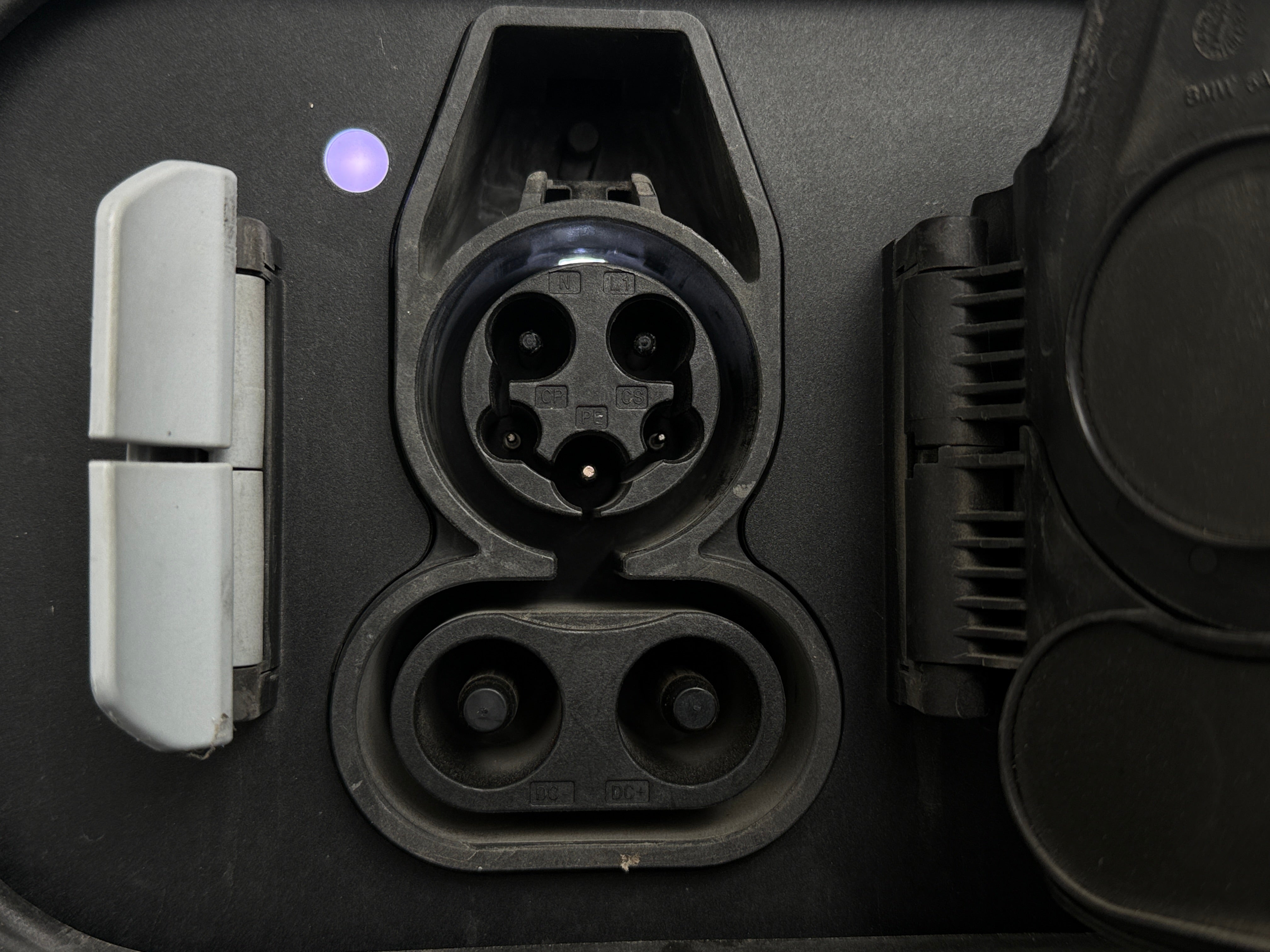 Used 2022 BMW iX Base with VIN WB523CF06NCK30622 for sale in Oak Creek, WI