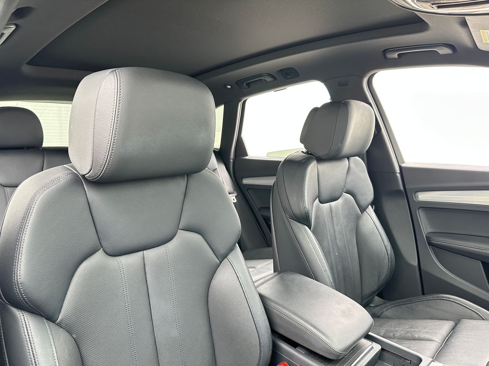 Thumbnail: 2019 Audi SQ5 - 2