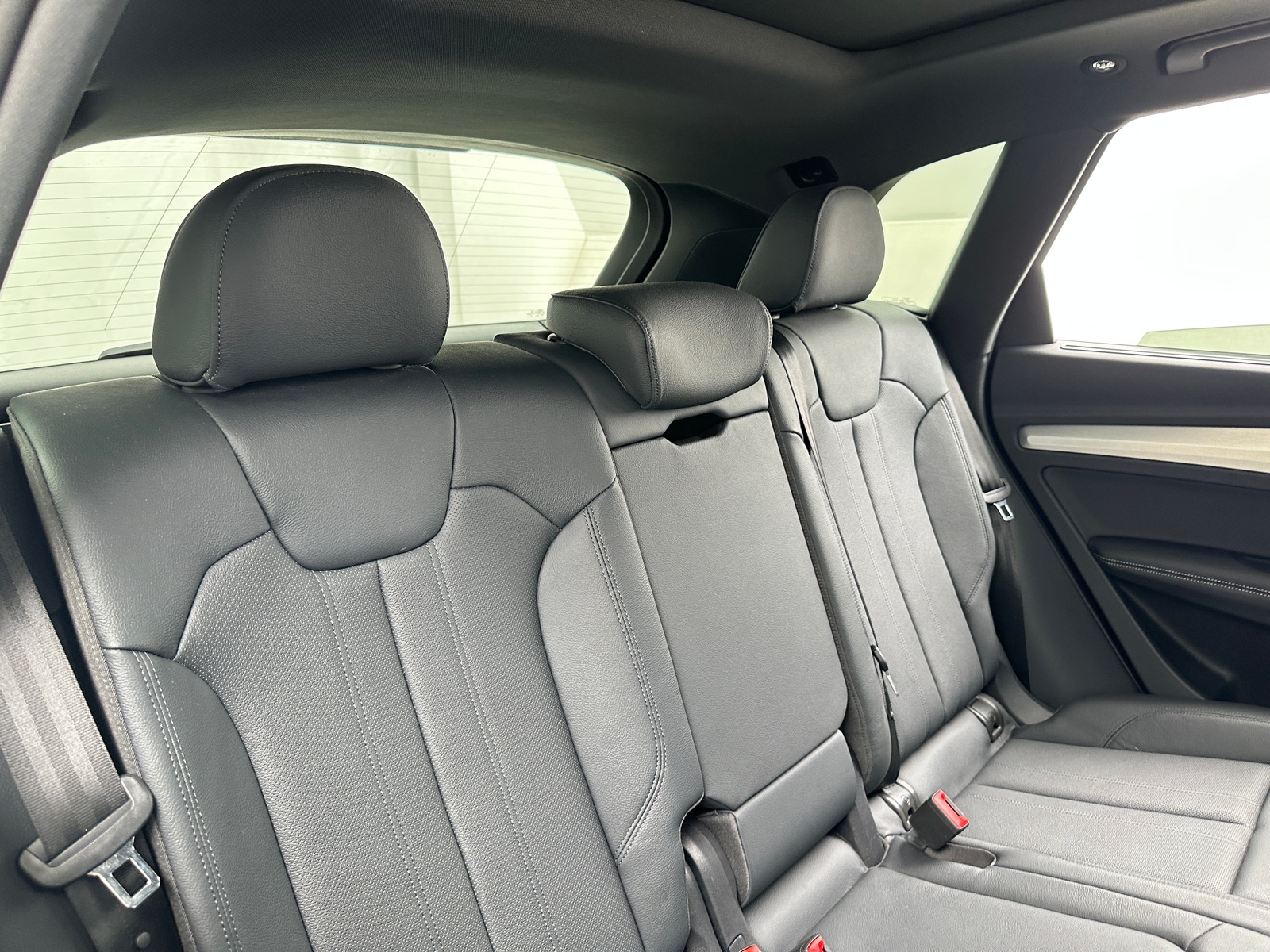 Thumbnail: 2019 Audi SQ5 - 6