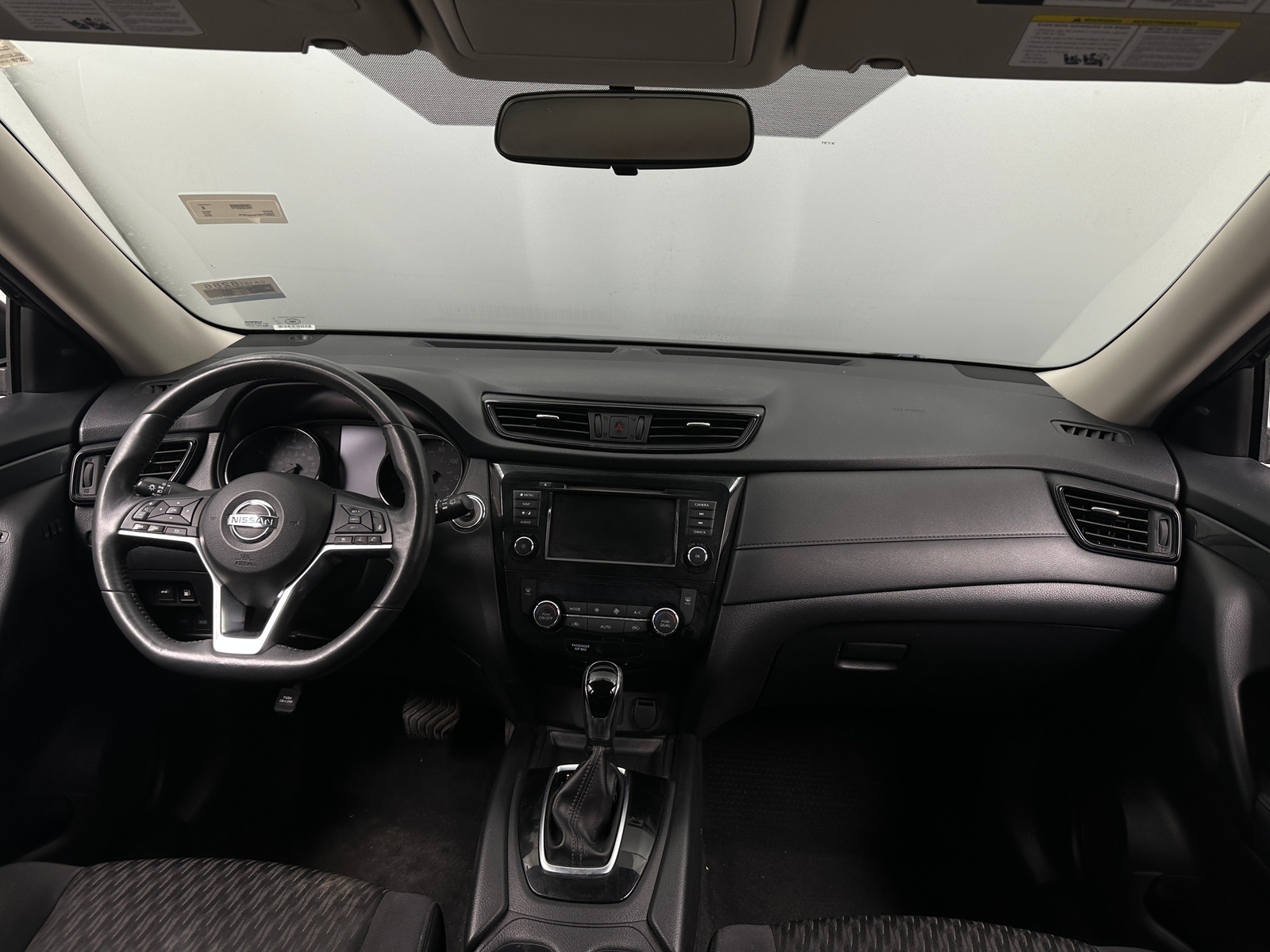 Thumbnail: 2018 Nissan Rogue - 3