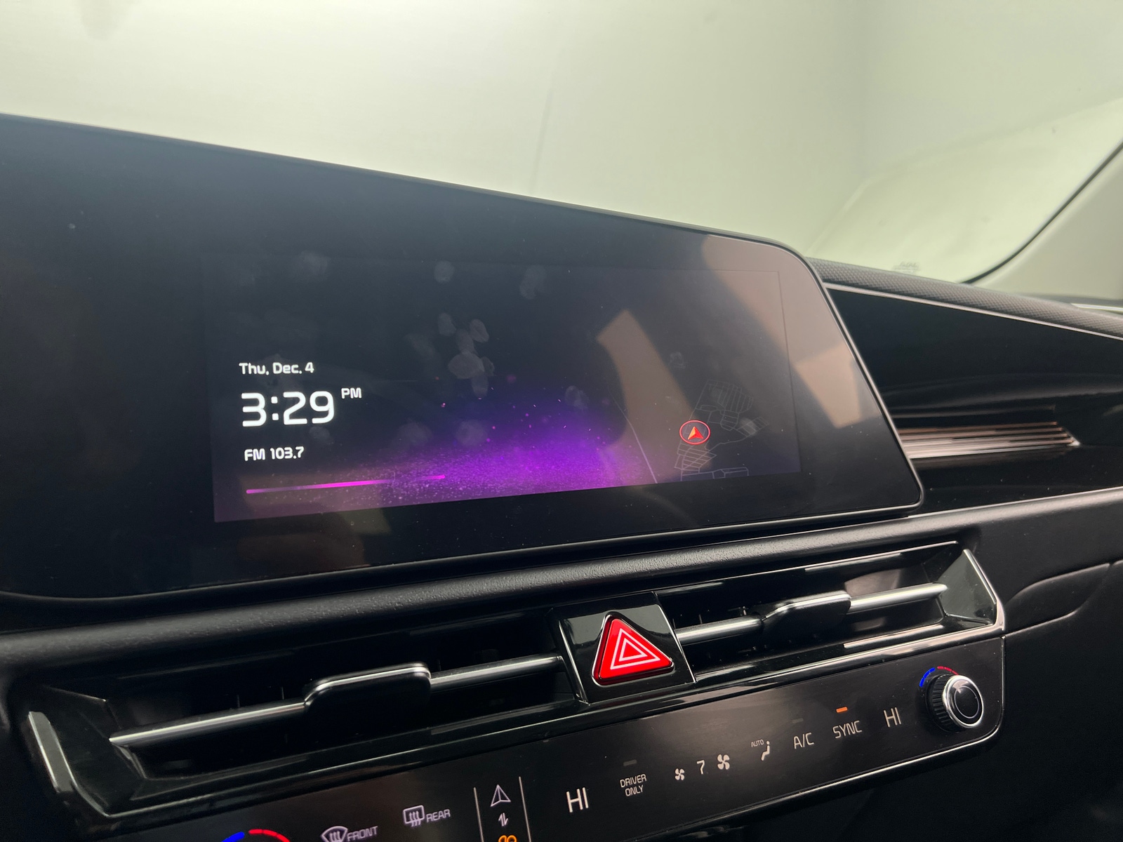 Thumbnail: 2025 Kia Niro - 3