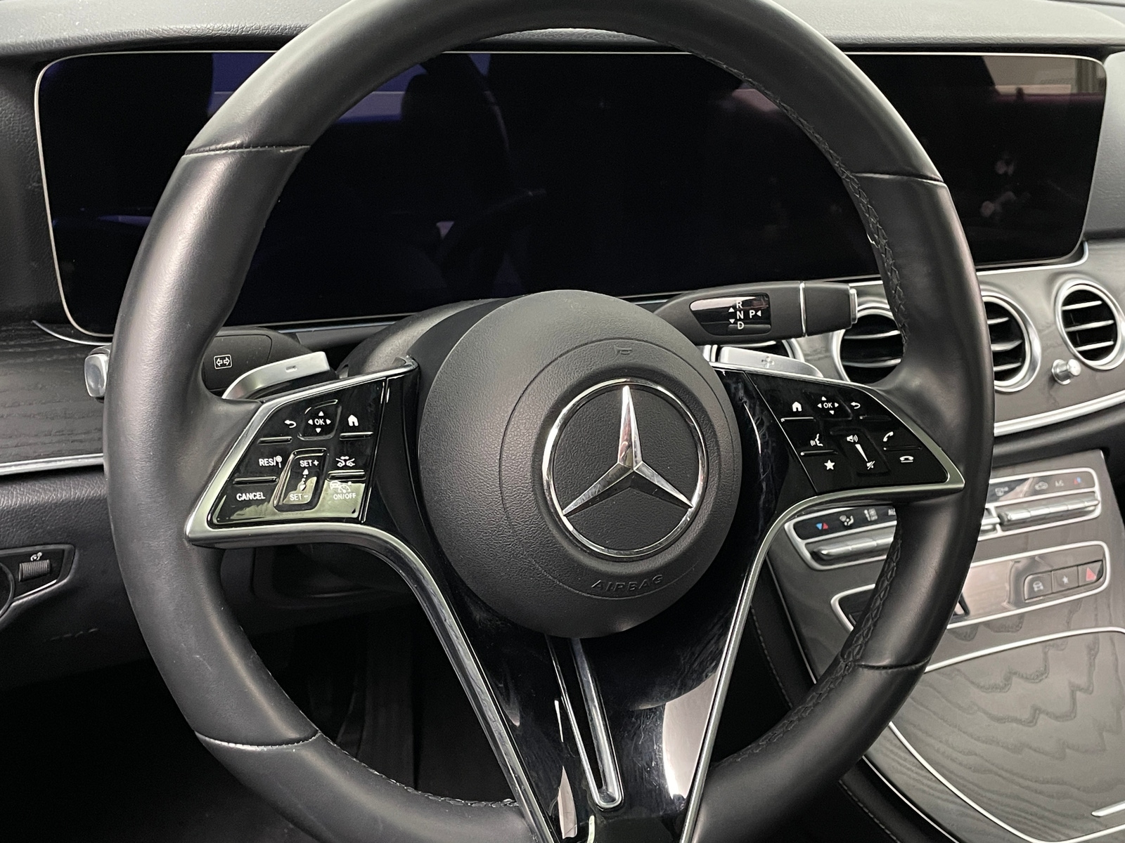 Thumbnail: 2023 Mercedes-Benz E-Class - 4
