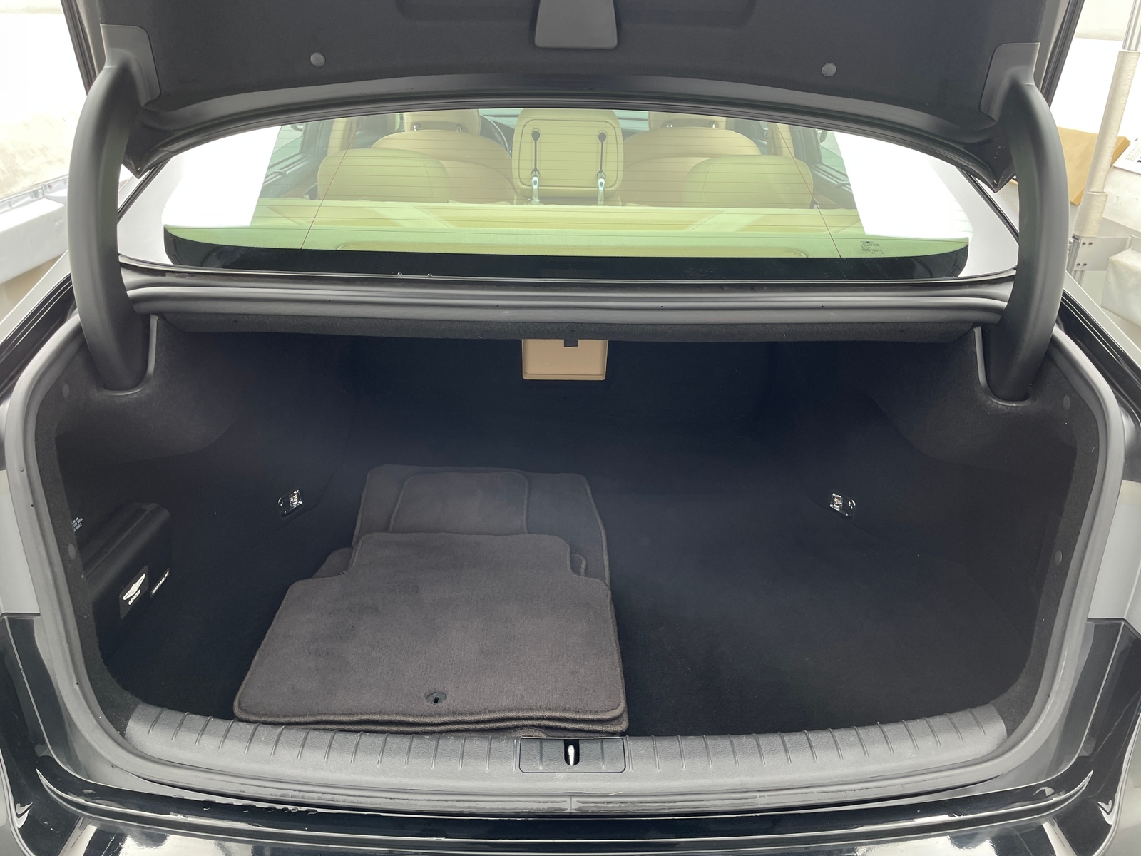 Thumbnail: 2017 Genesis G80 - 6