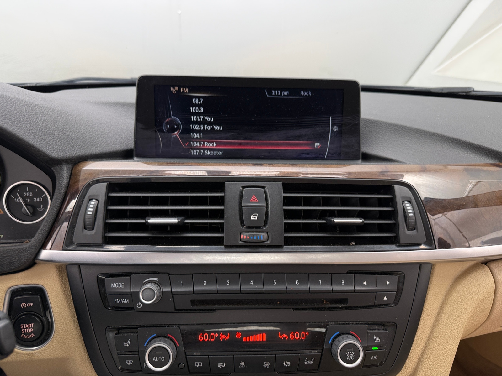 Thumbnail: 2015 BMW 3 Series - 3