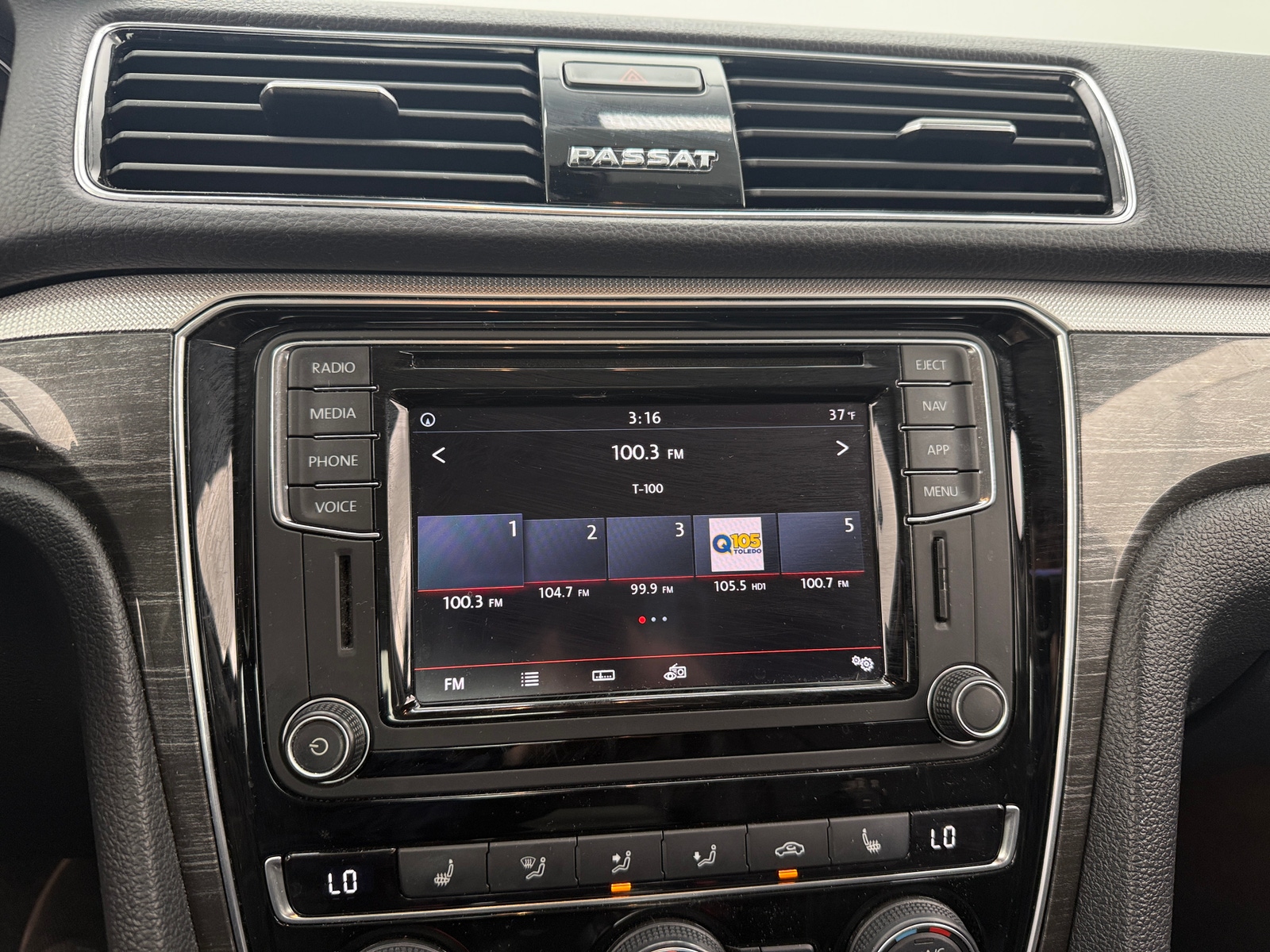 Thumbnail: 2018 Volkswagen Passat - 3